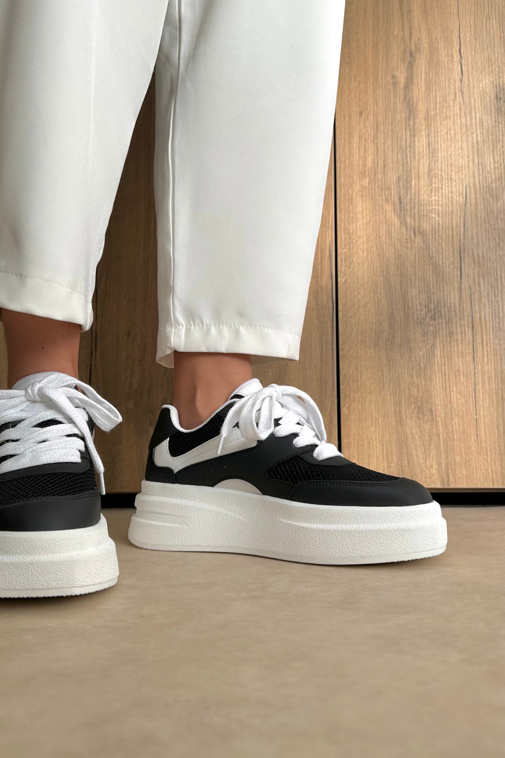 Kadın Spor Ayakkabı SİYAH BEYAZ