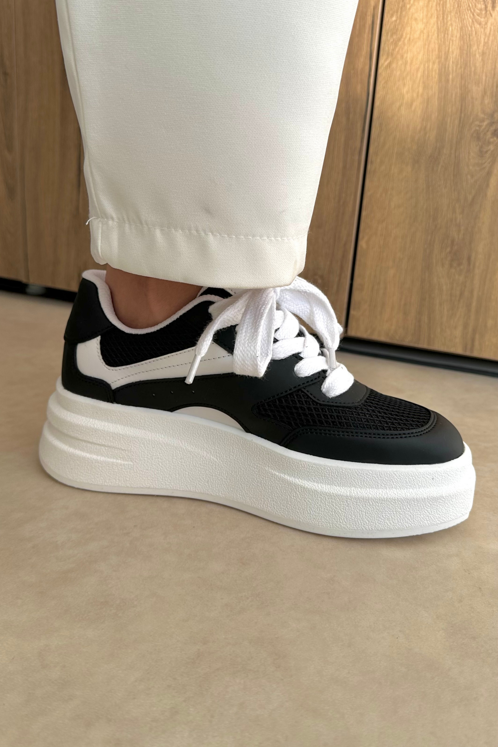 Kadın Spor Ayakkabı SİYAH BEYAZ