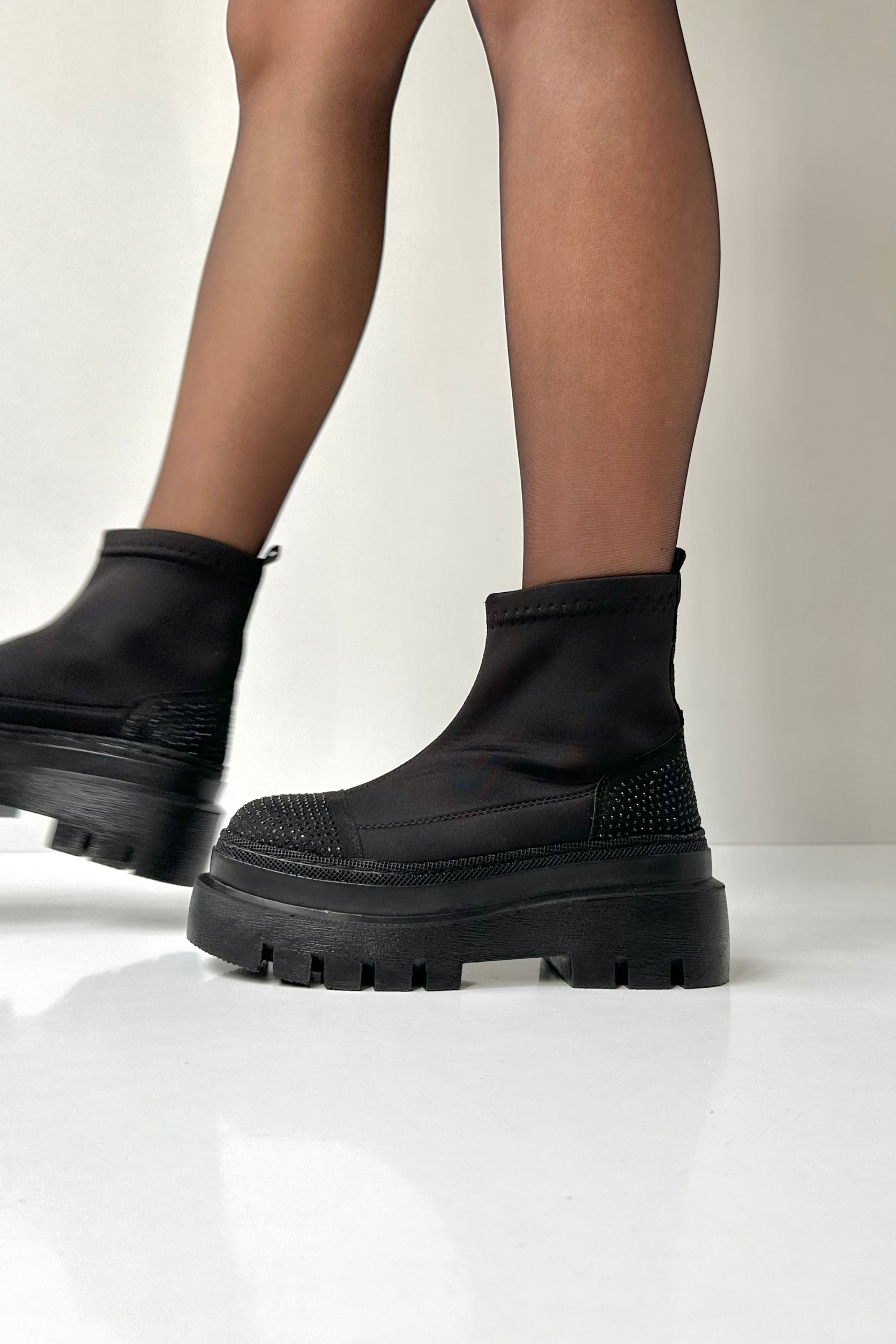 Kadın Streç Bot SİYAH TAŞLI