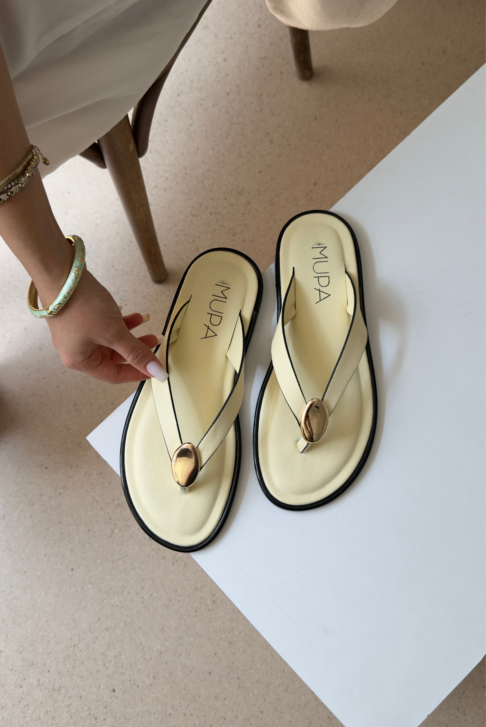 Kadın Terlik AÇIK SARI