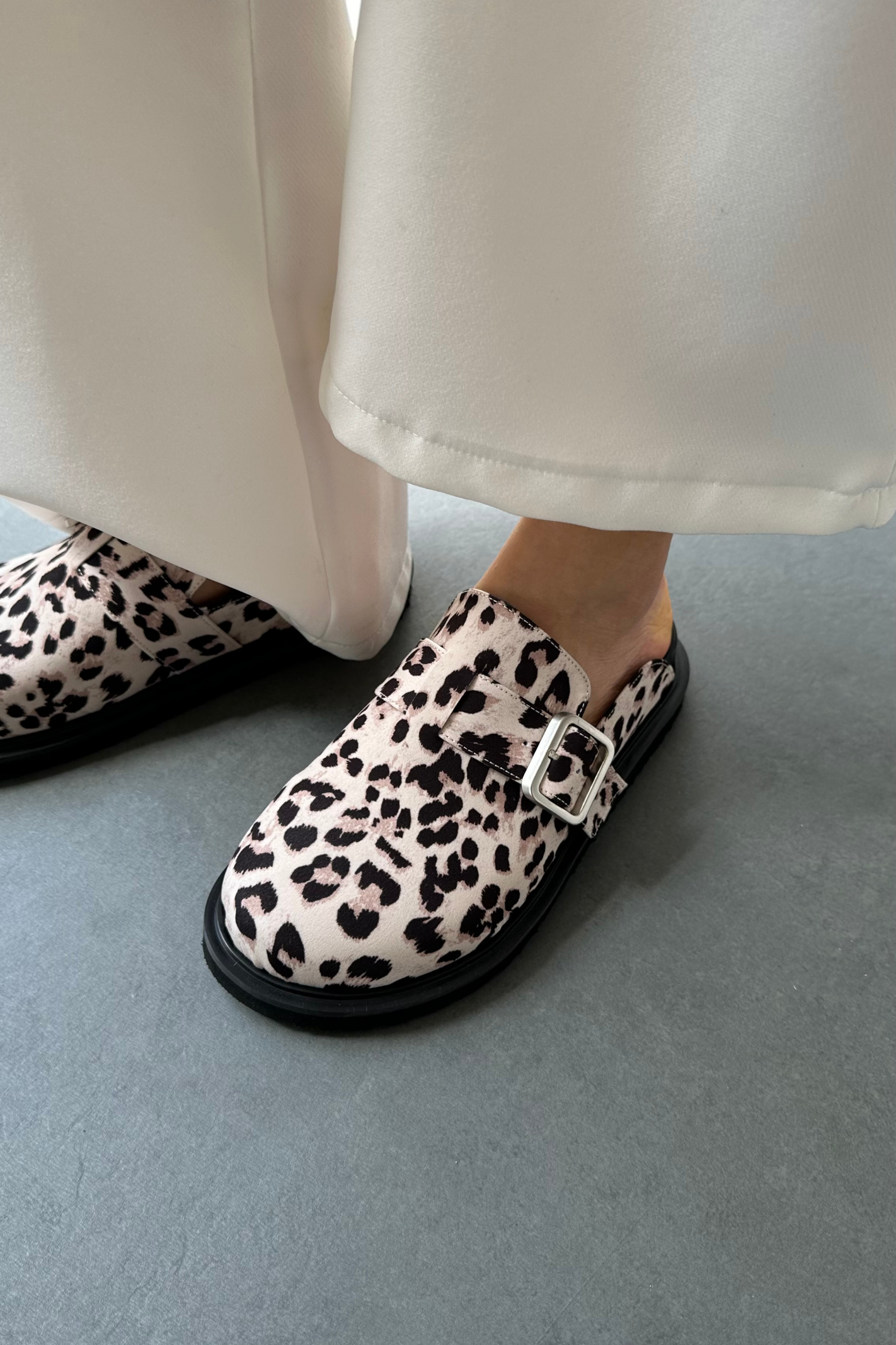 Kadın Terlik BEJ LEOPAR