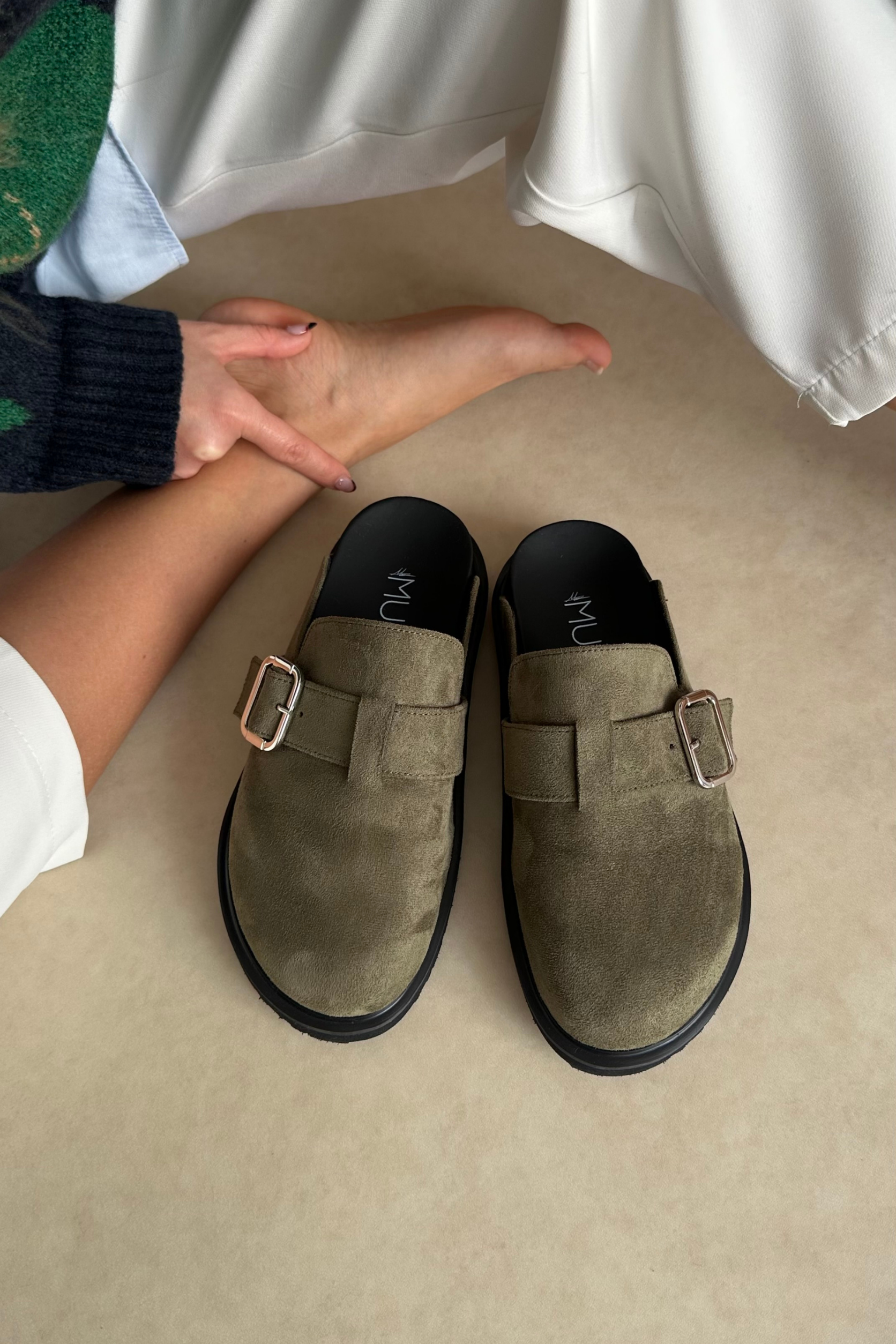 Kadın Terlik HAKİ SÜET