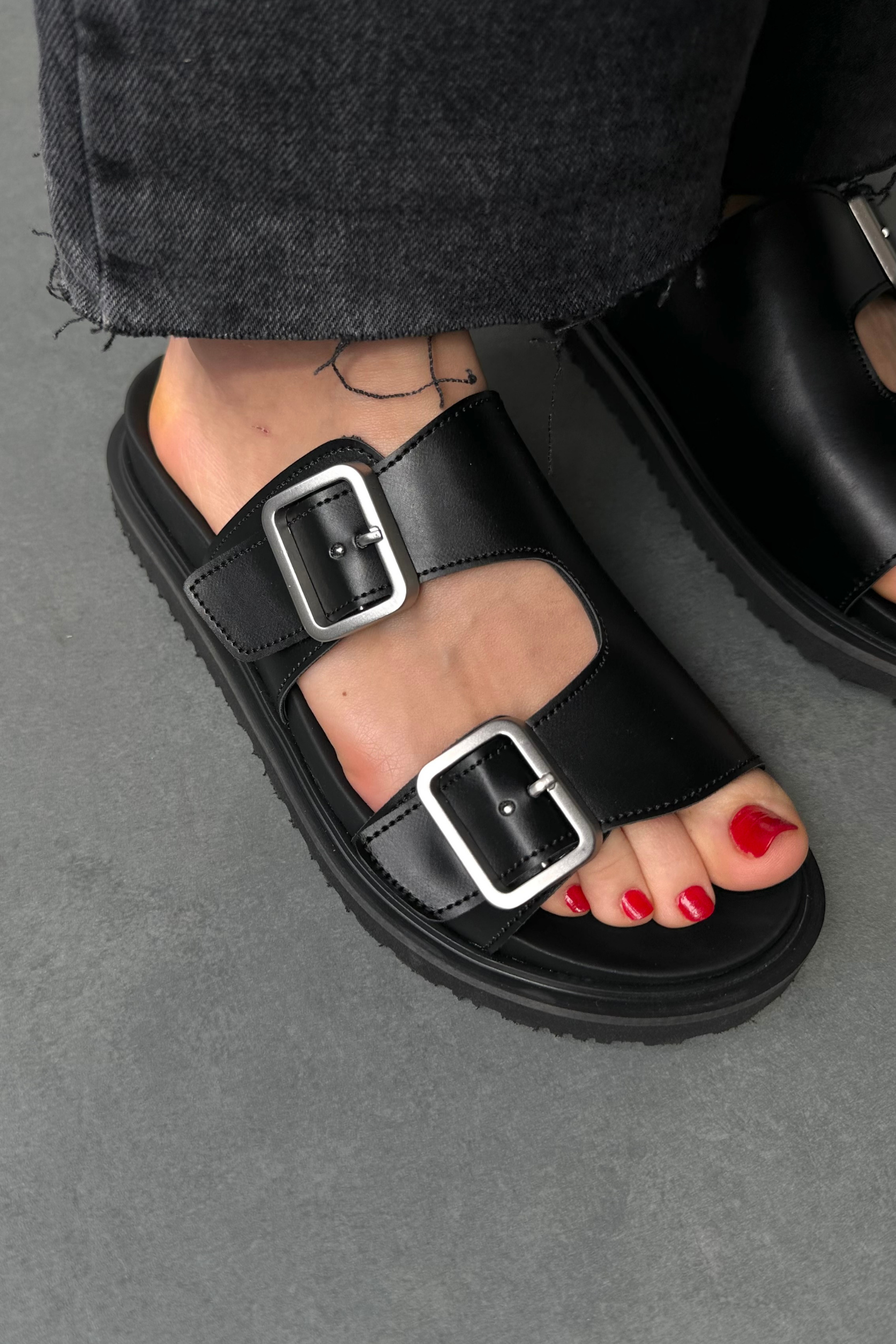 Kadın Terlik SİYAH