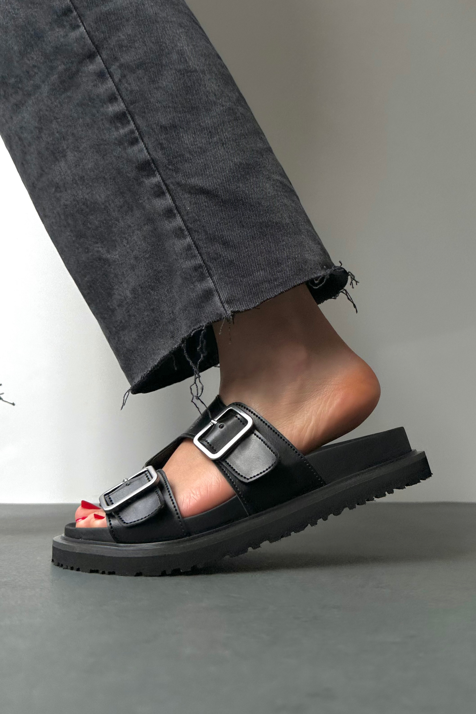 Kadın Terlik SİYAH