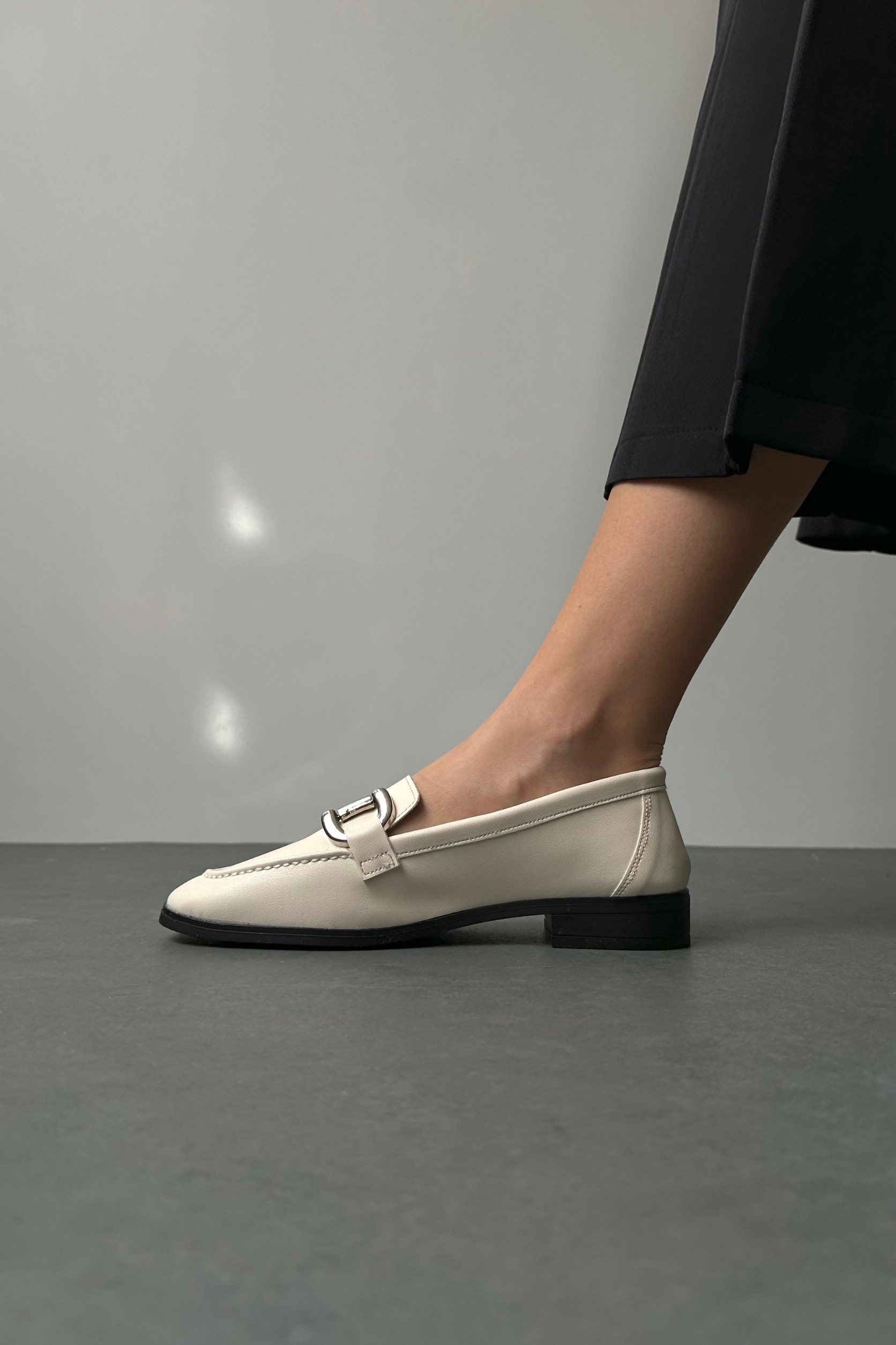 Kadın Tokalı Loafer BEJ