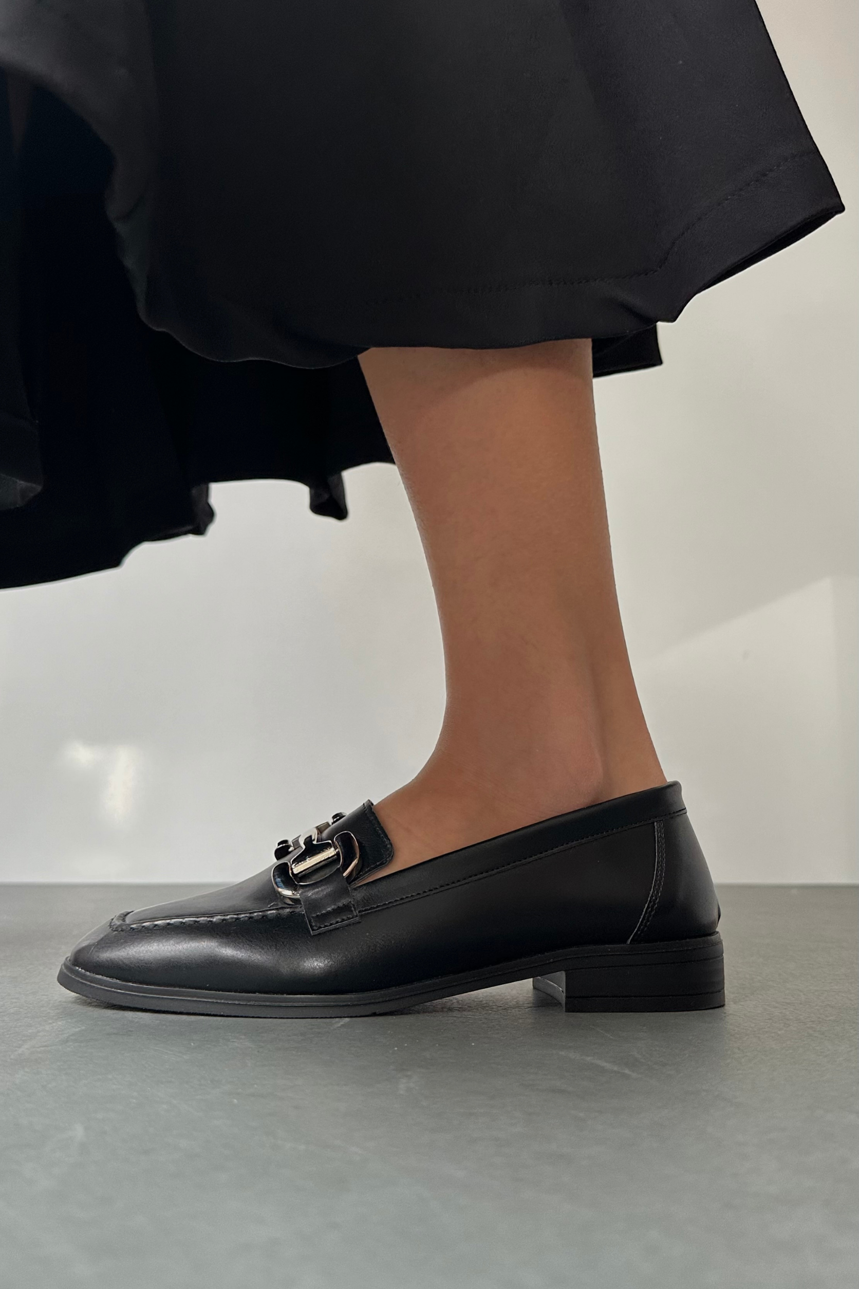 Kadın Tokalı Loafer SİYAH