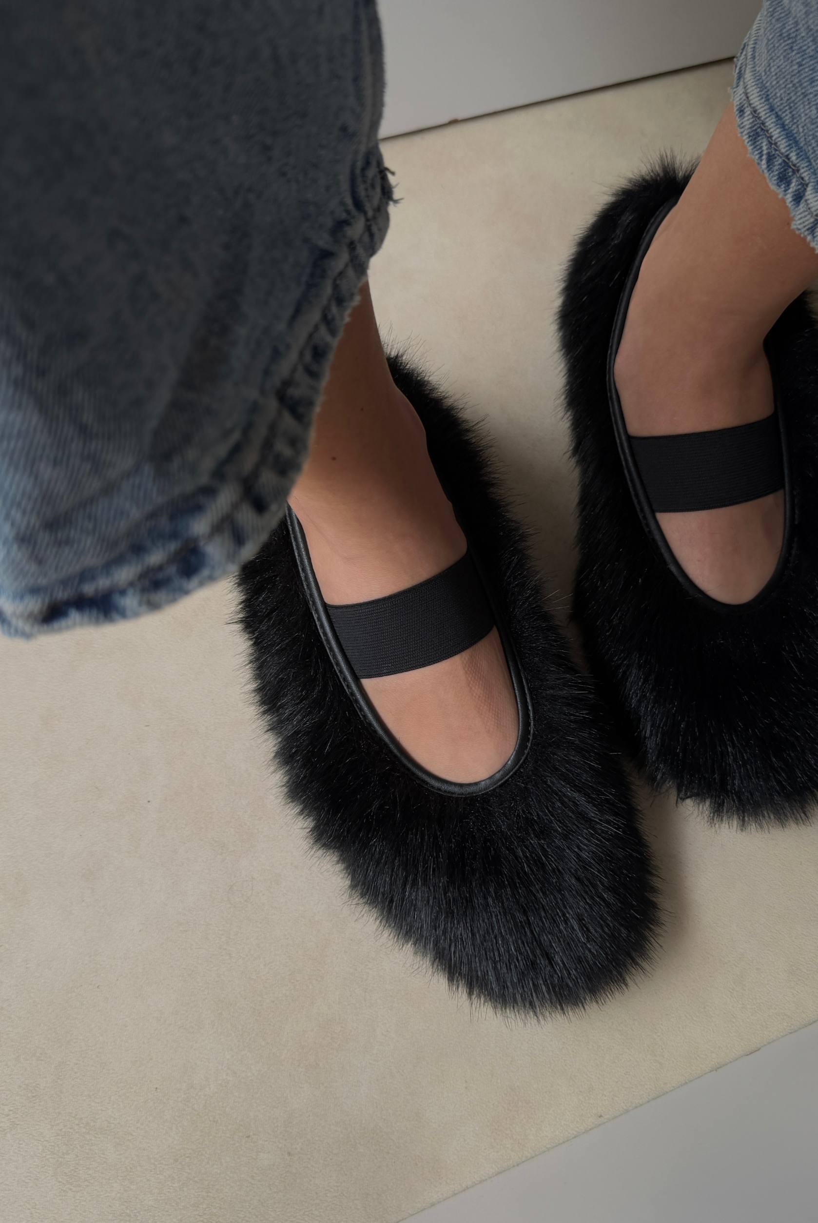 Kadın Tüylü Babet SİYAH