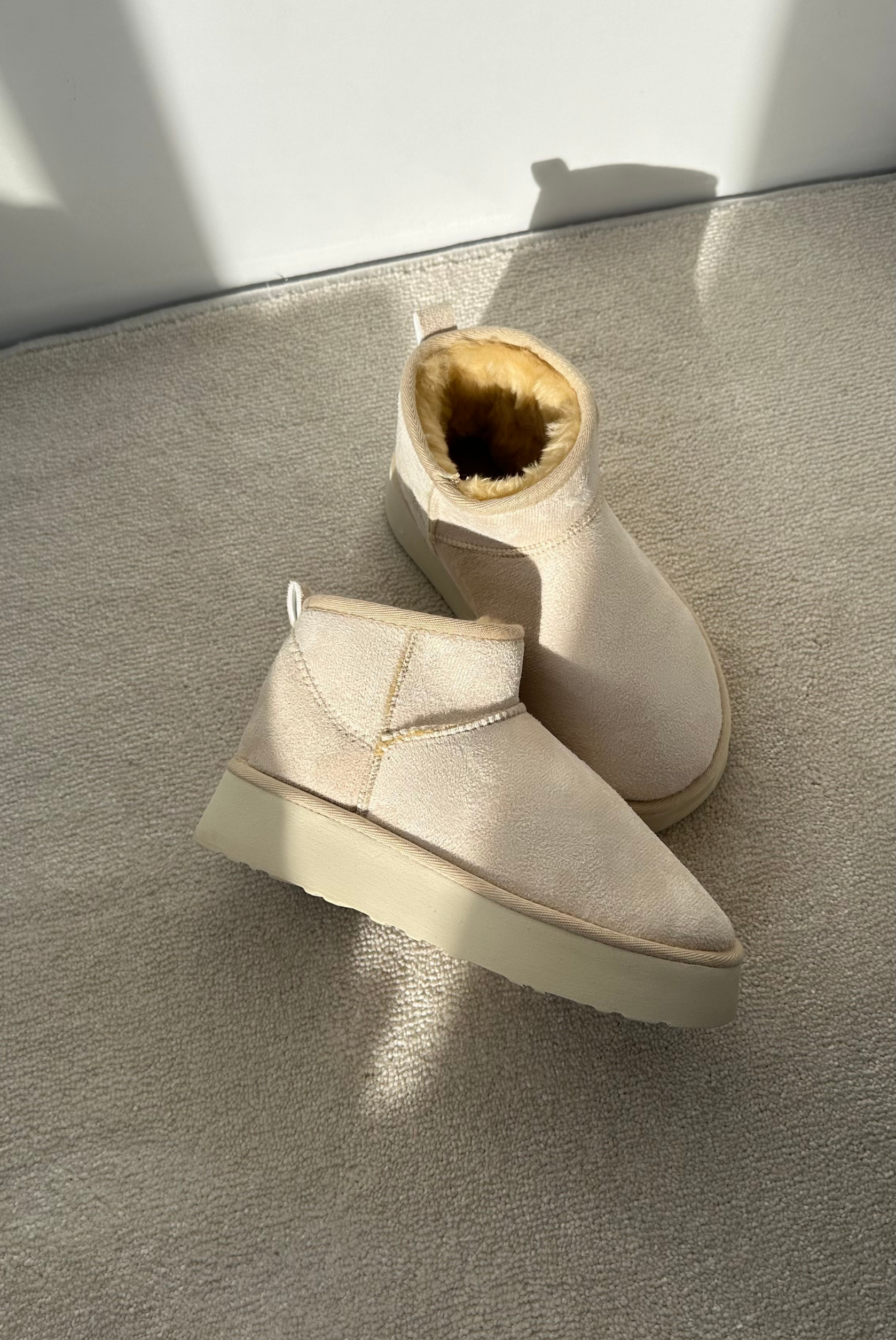 Mini İçi Kürklü Kalın Tabanlı AÇIK BEJ