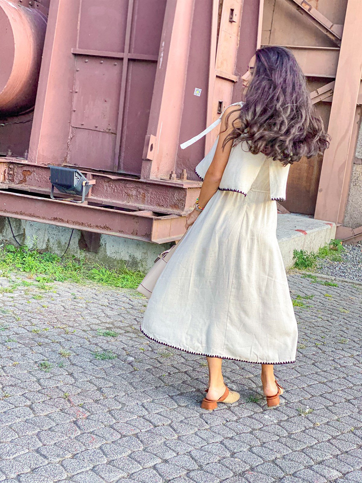 Askılı Keten Elbise