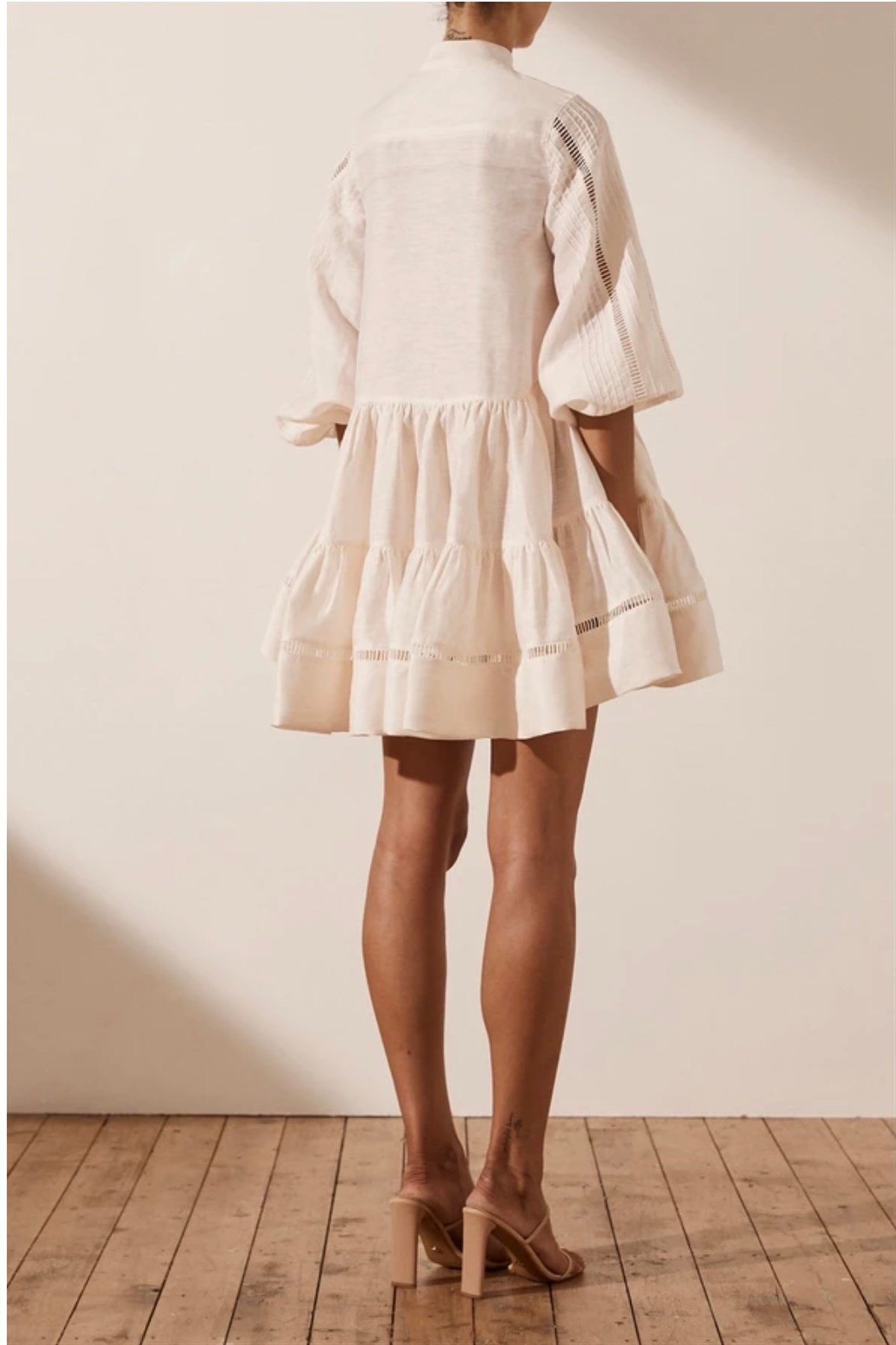 Düğmeli Pileli Tasarım Elbise