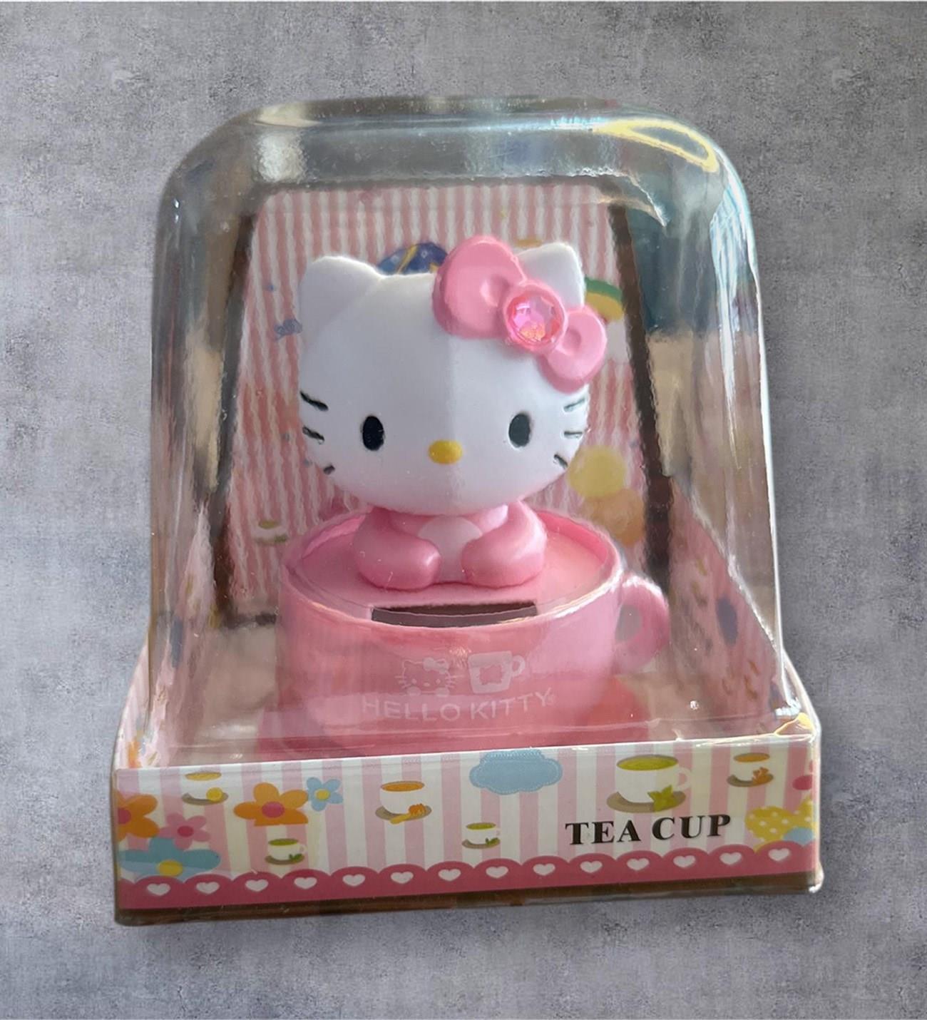 Güneş Enerjili Sürekli Hareket Eden Kafa Sallayan Hello Kitty