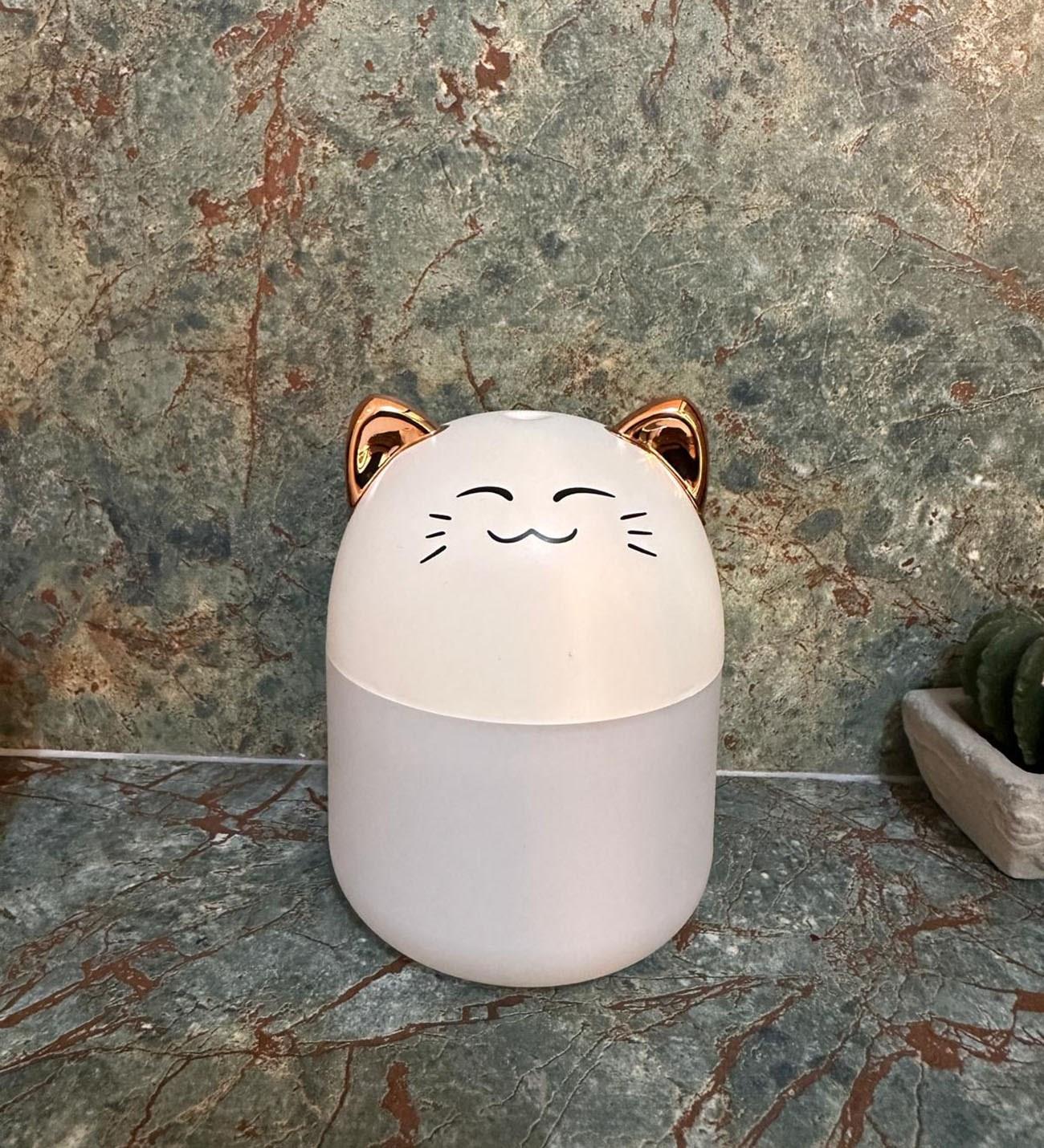 Led Işıklı Hava Nemlendiricisi Kedi Tasarımlı Buhar Makinesi - BEYAZ GÖZLERİ KISIK