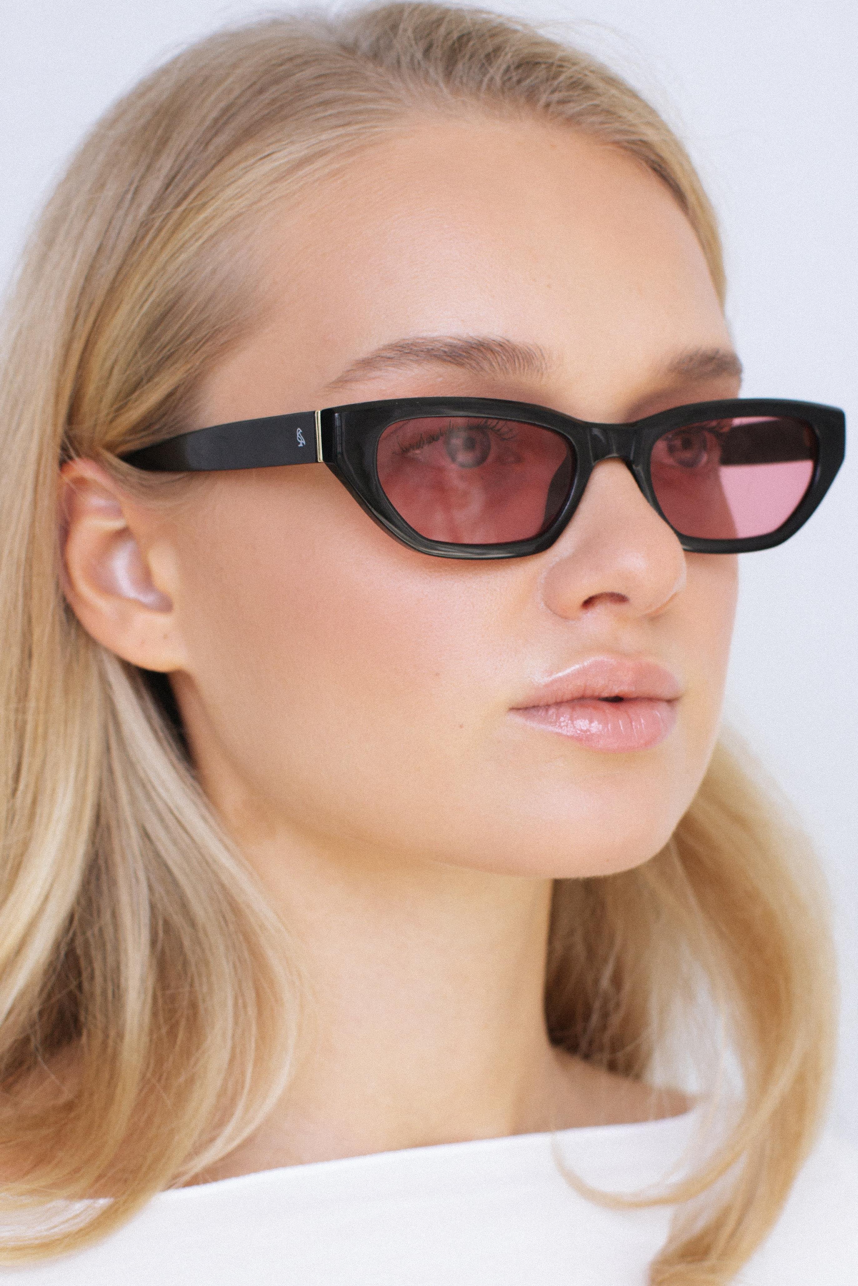 Aralık Black Red Güneş Gözlüğü