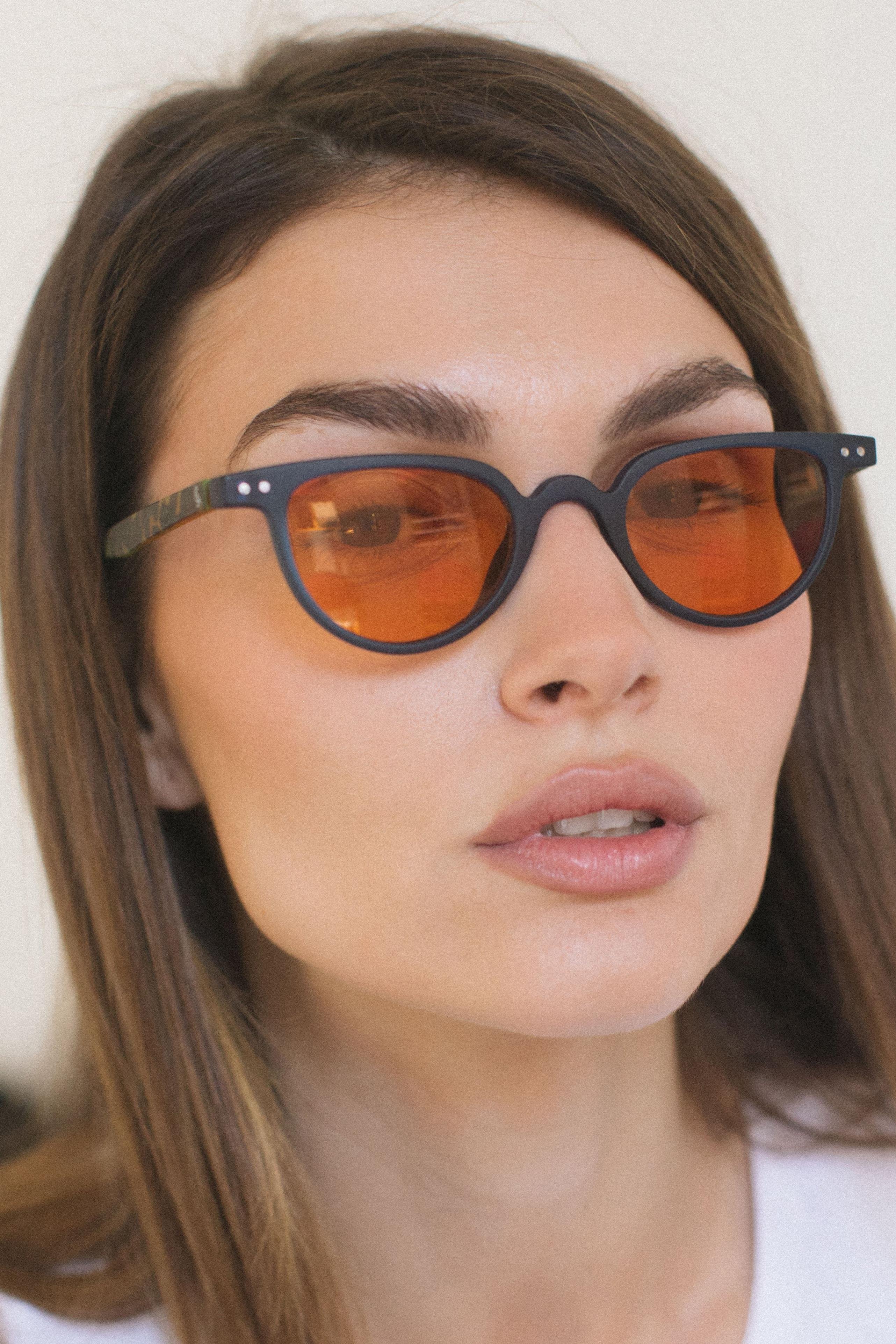 Ceyda Matt Navy Orange Güneş Gözlüğü