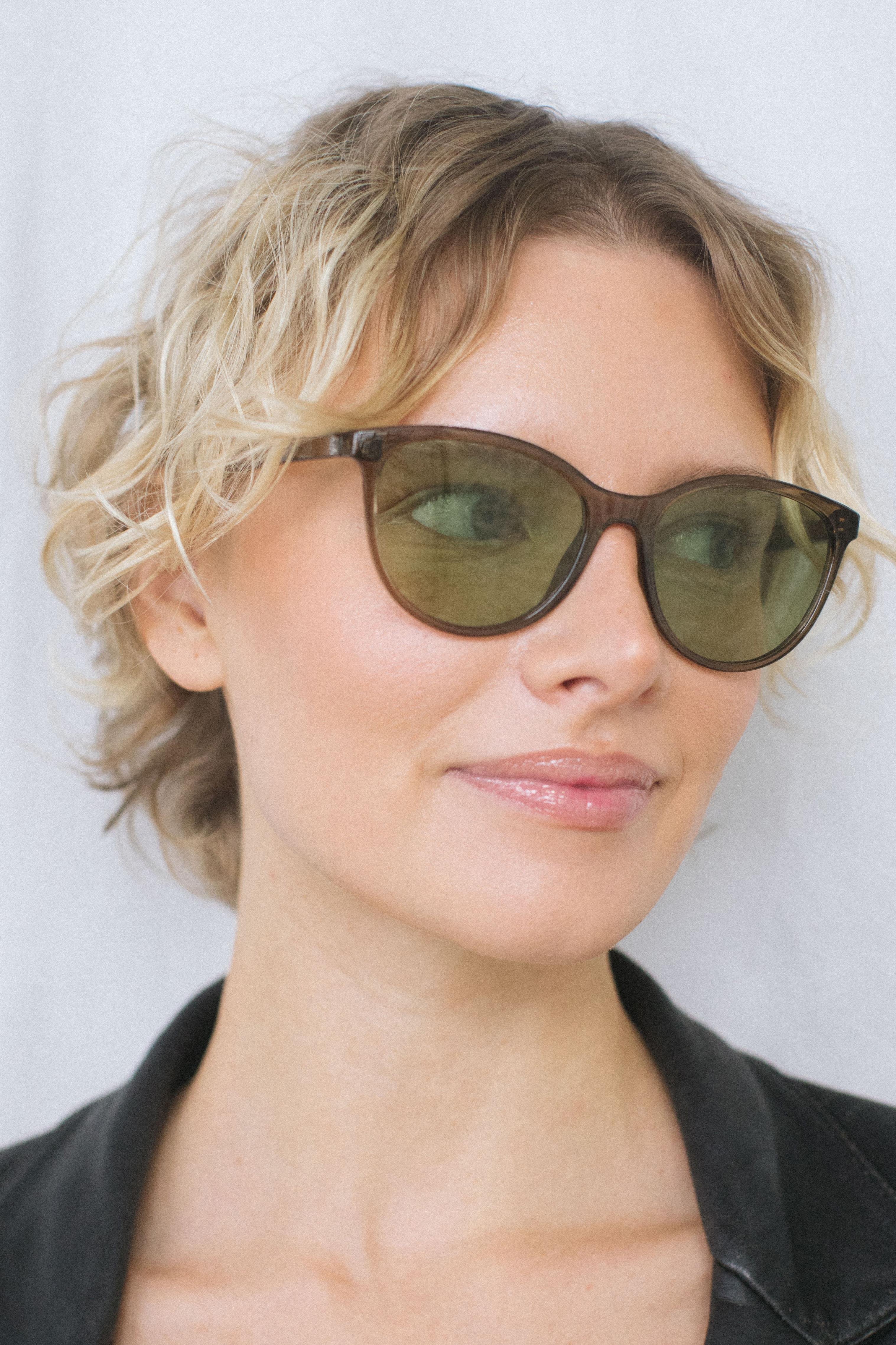 Eleanor Smoke Olive Güneş Gözlüğü