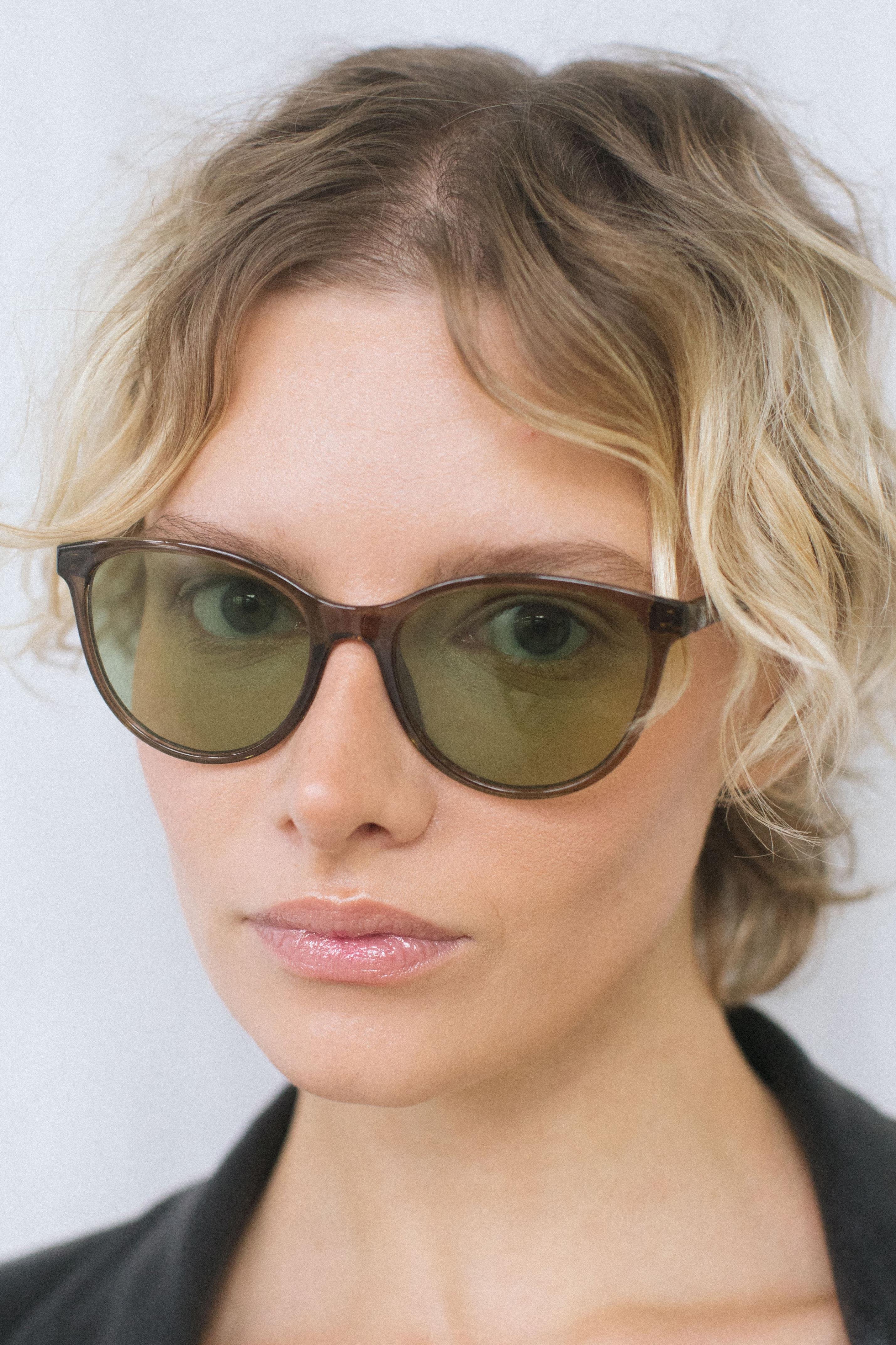 Eleanor Smoke Olive Güneş Gözlüğü