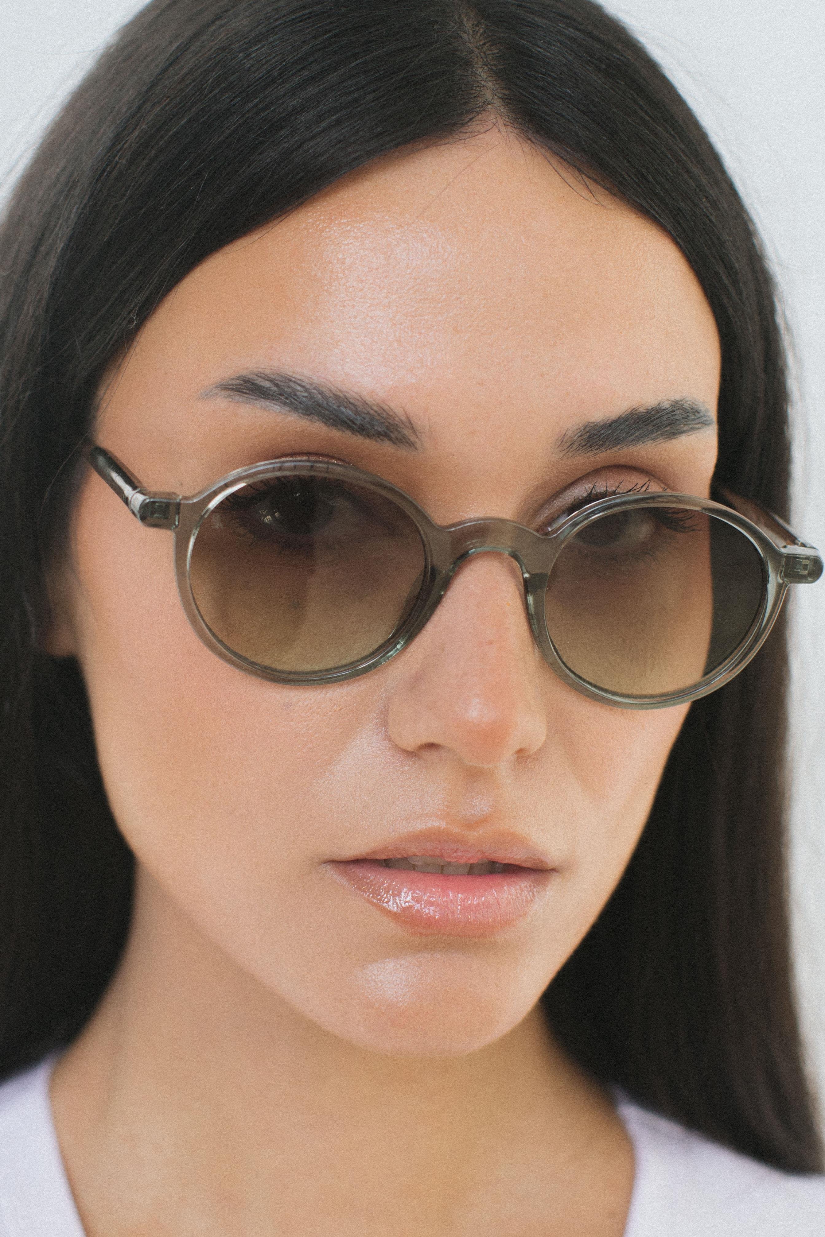 Hugo Grey Brown Green Güneş Gözlüğü