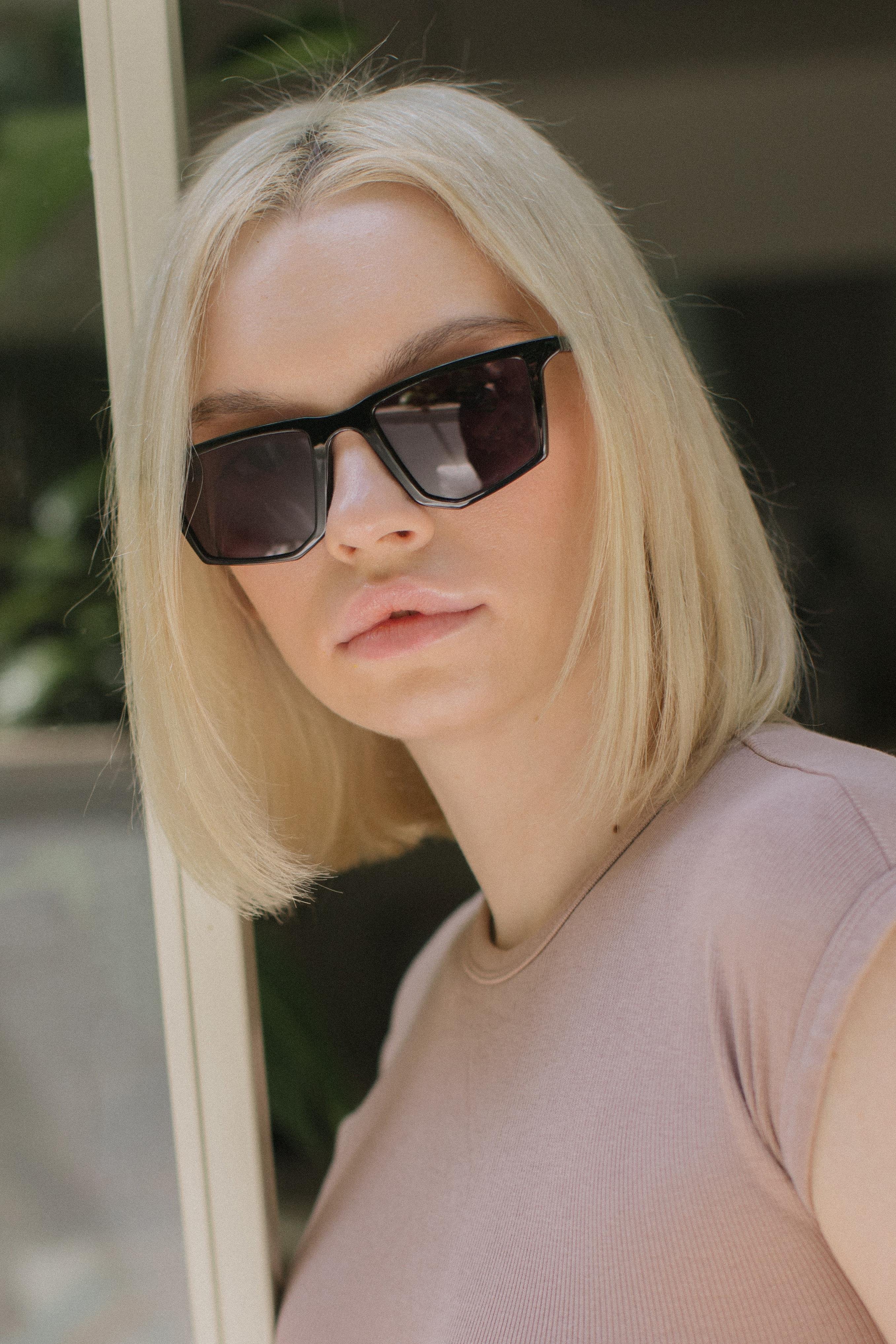 Kumru Black Black Güneş Gözlüğü