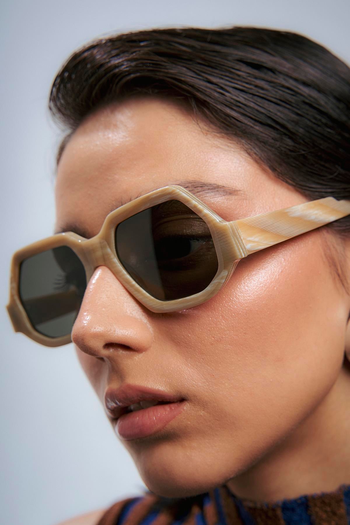 Lunoya Latte Green Güneş Gözlüğü