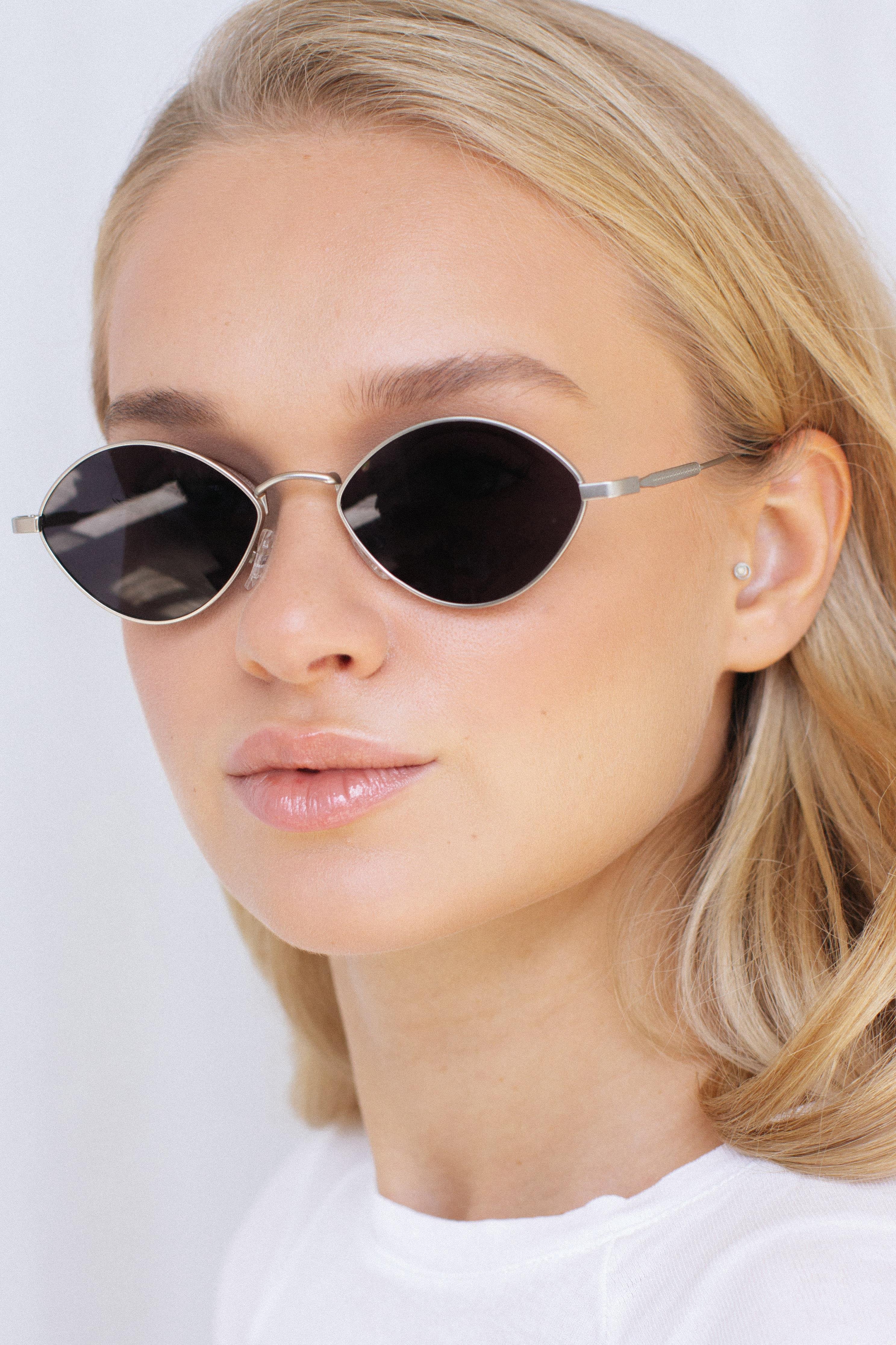 Narin Silver Black Güneş Gözlüğü