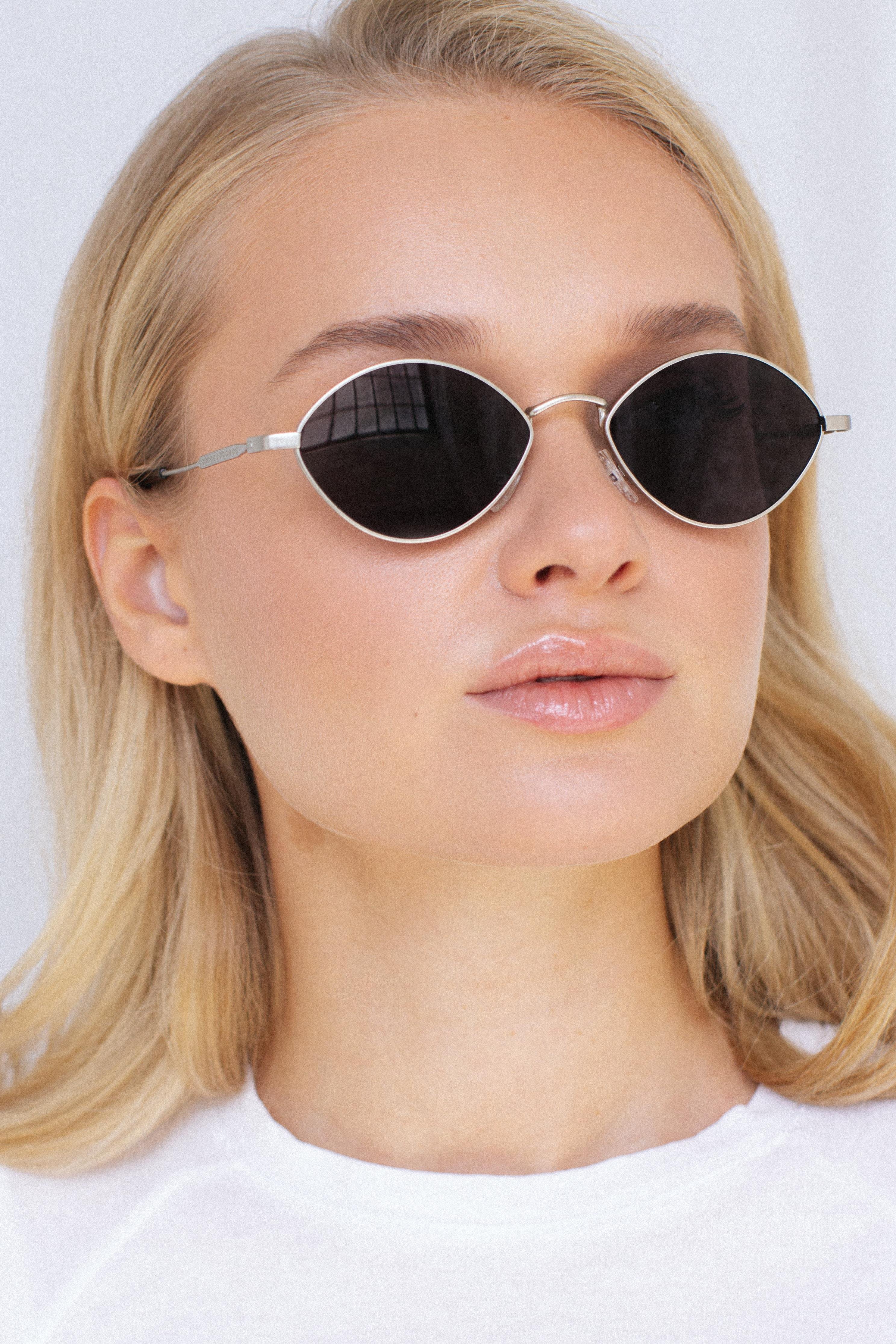 Narin Silver Black Güneş Gözlüğü