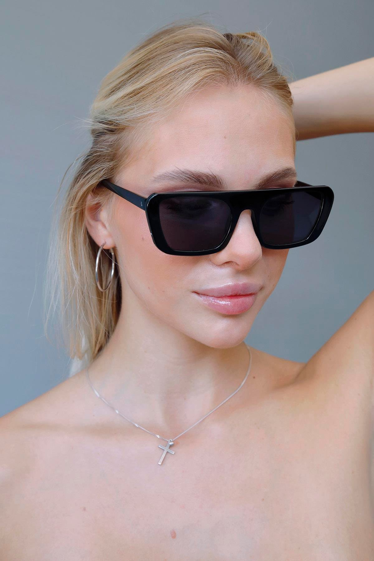 Typhon Black Güneş Gözlüğü