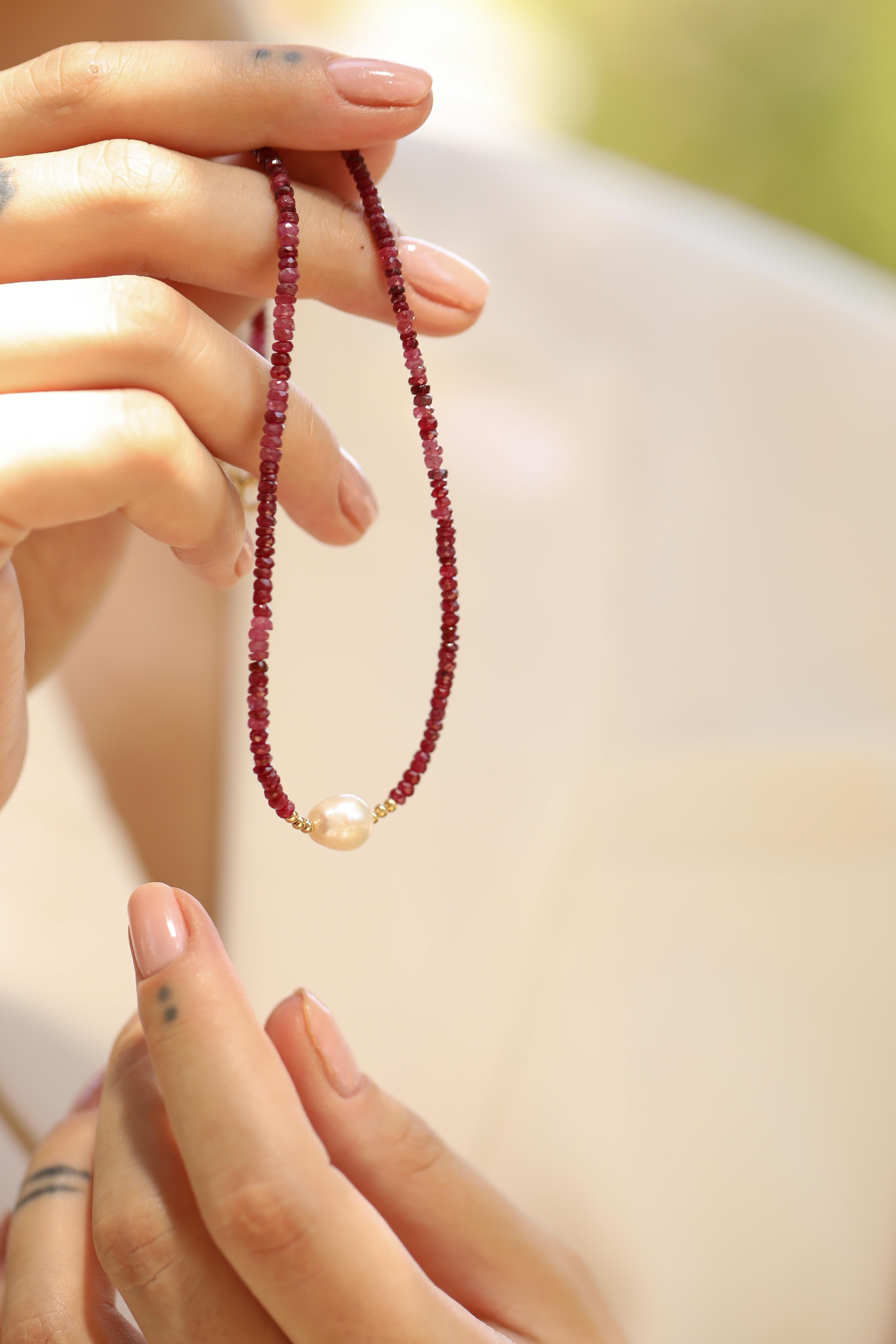 Fiyona Yakut İnci Choker Kolye