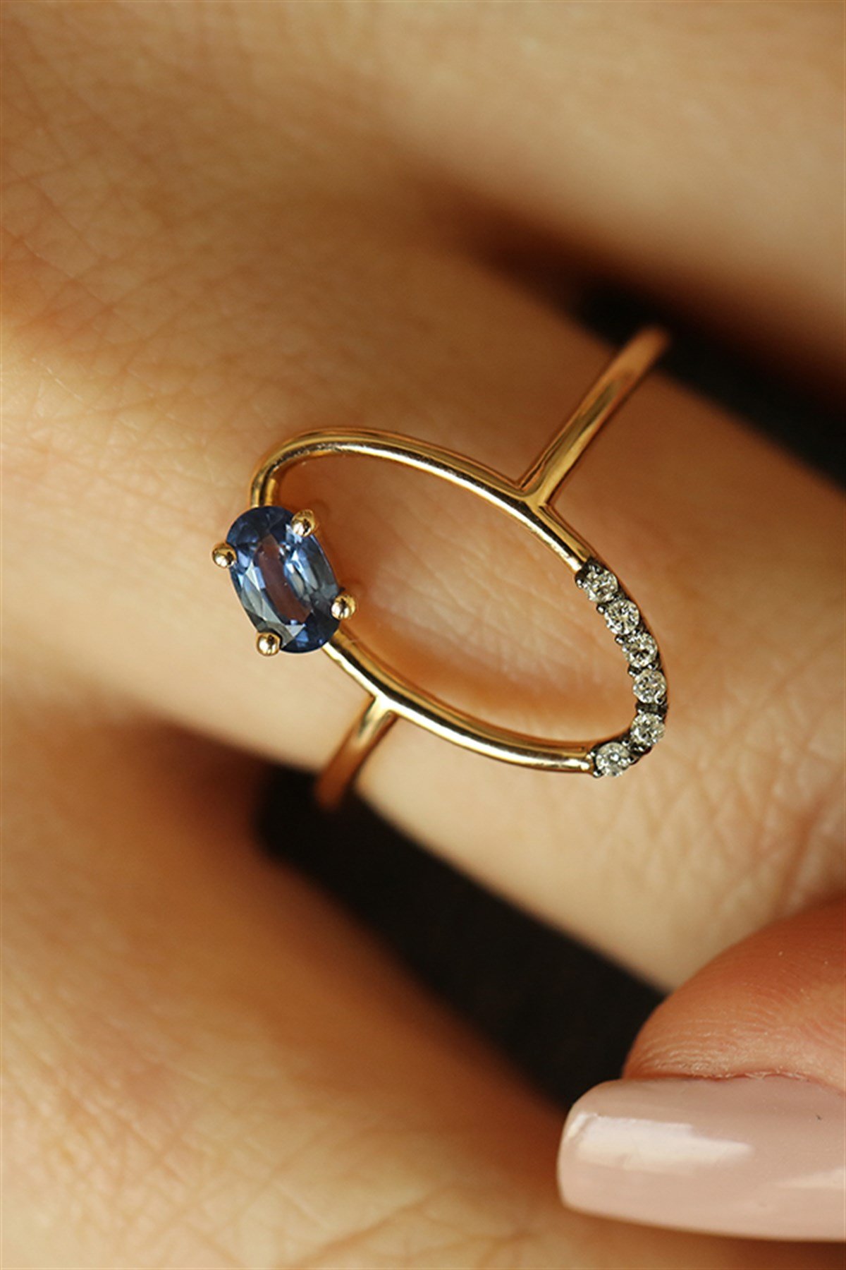 Safir Oval Altın Yüzük