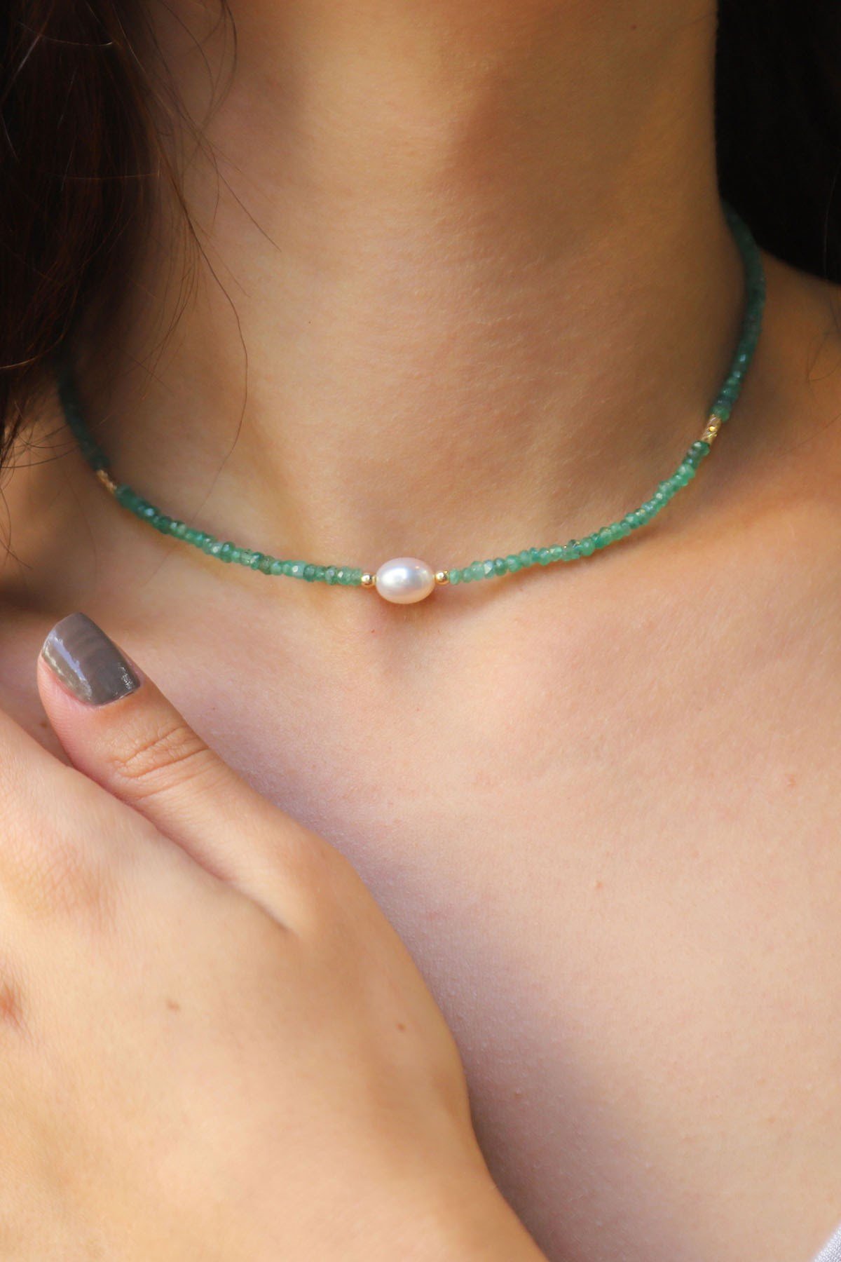 Zümrüt ve İnci Altın Kolye