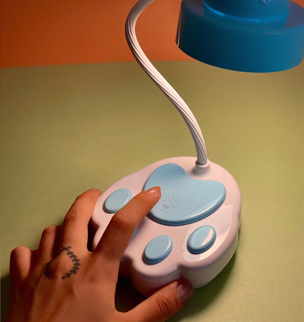 Pati Tasarımlı Şarjlı Masa LambasıGiftmodaGm-4222