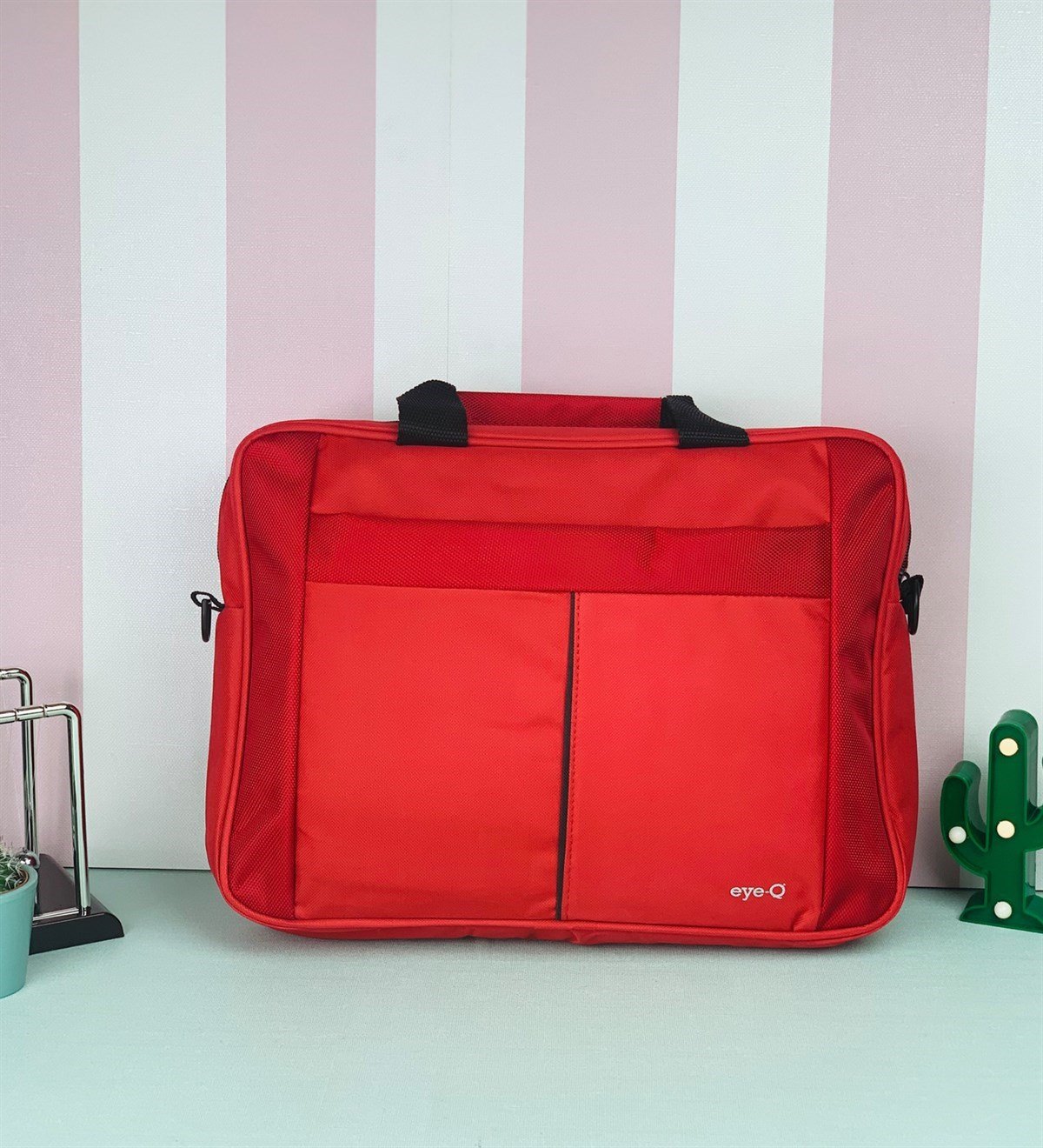 Küçük Boy Kırmızı Notebook ÇantasıgiftmodaKırmızı-Notebook-Çantası-K