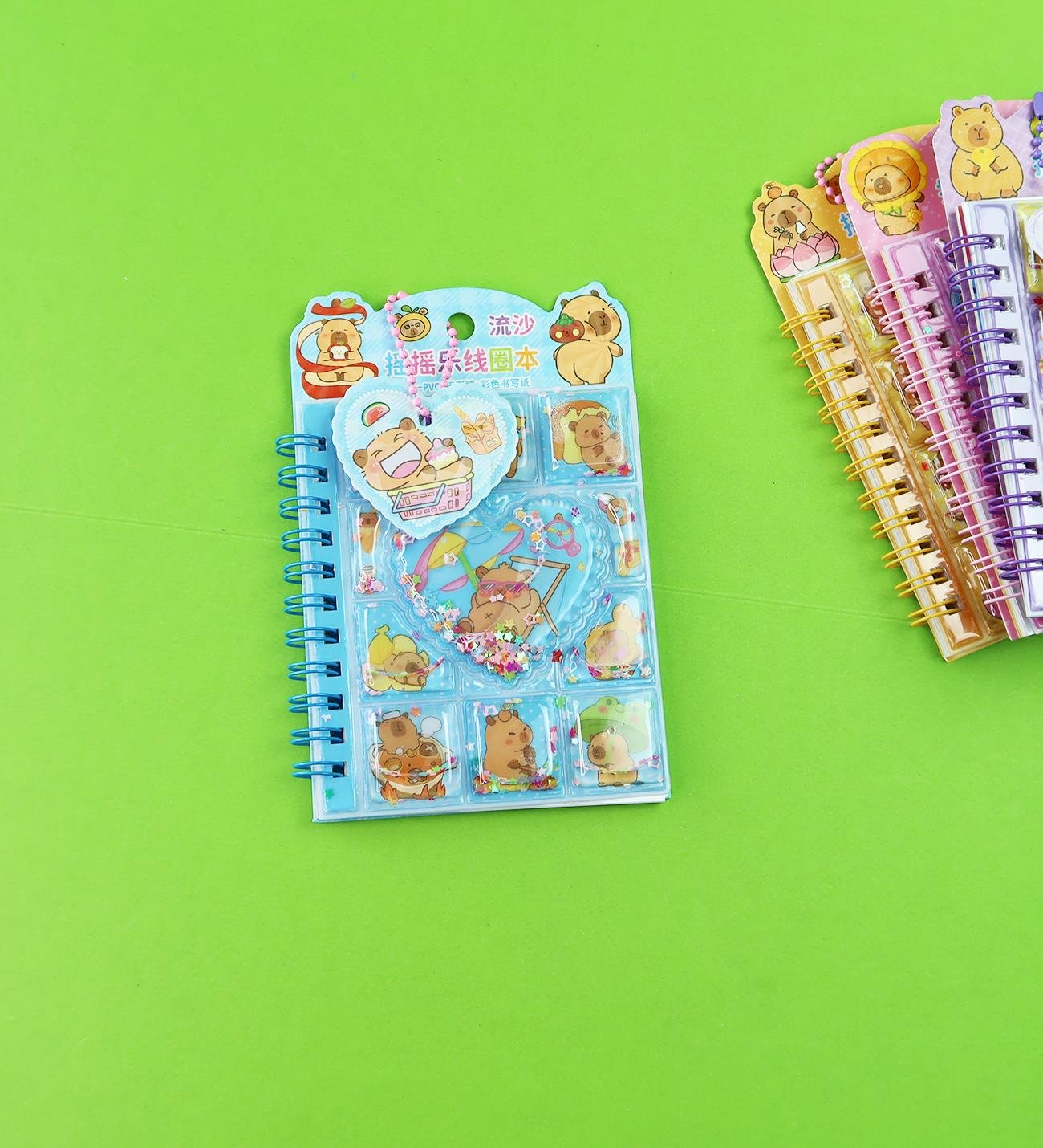 Capybara Tasarımlı Sulu Kapaklı Defter - 8 Sayfa Sticker HediyeligiftmodaBM-1874	