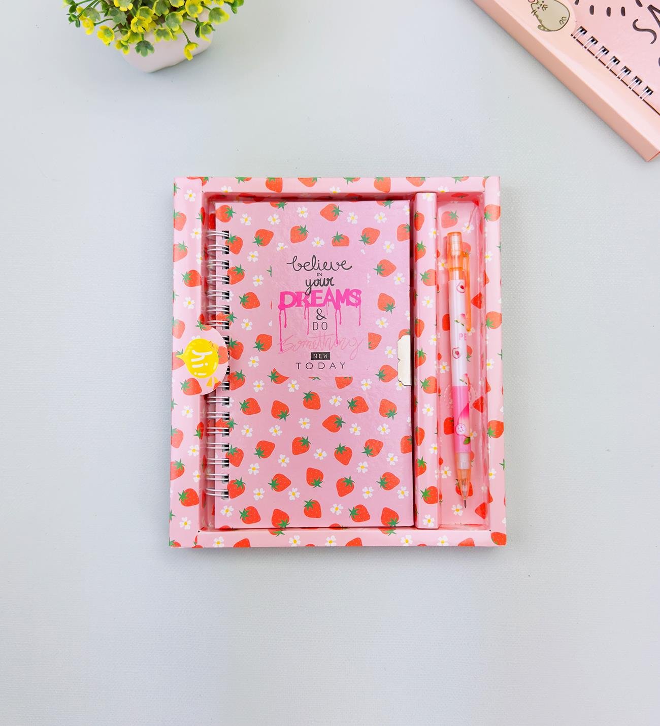 Sevimli Desenli Kilitli Defter ve Kalem SetigiftmodaHN-021-022-023