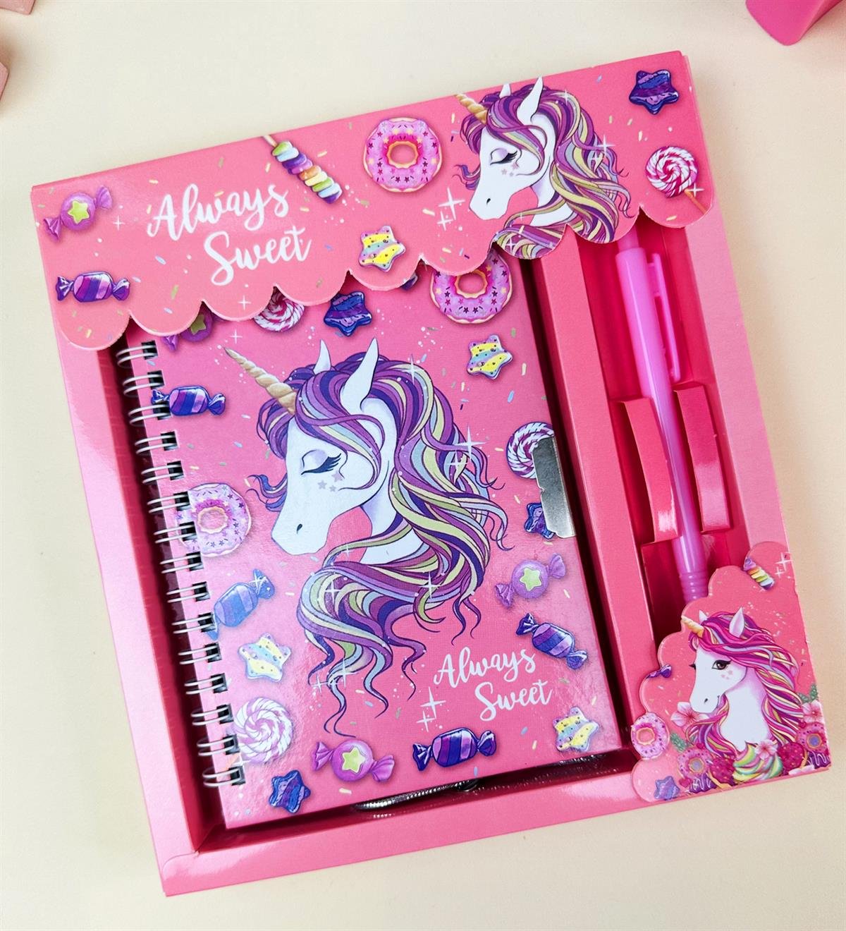 Flamingo Tasarımlı Kilitli Günlük Defter Ve Kalem SetgiftmodaBam-108
