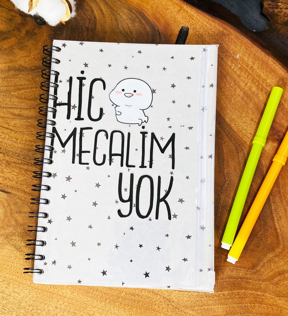 Hiç Mecalim Yok Tasarımlı Çanta Kapaklı Spiralli DeftergiftmodaGmd100329