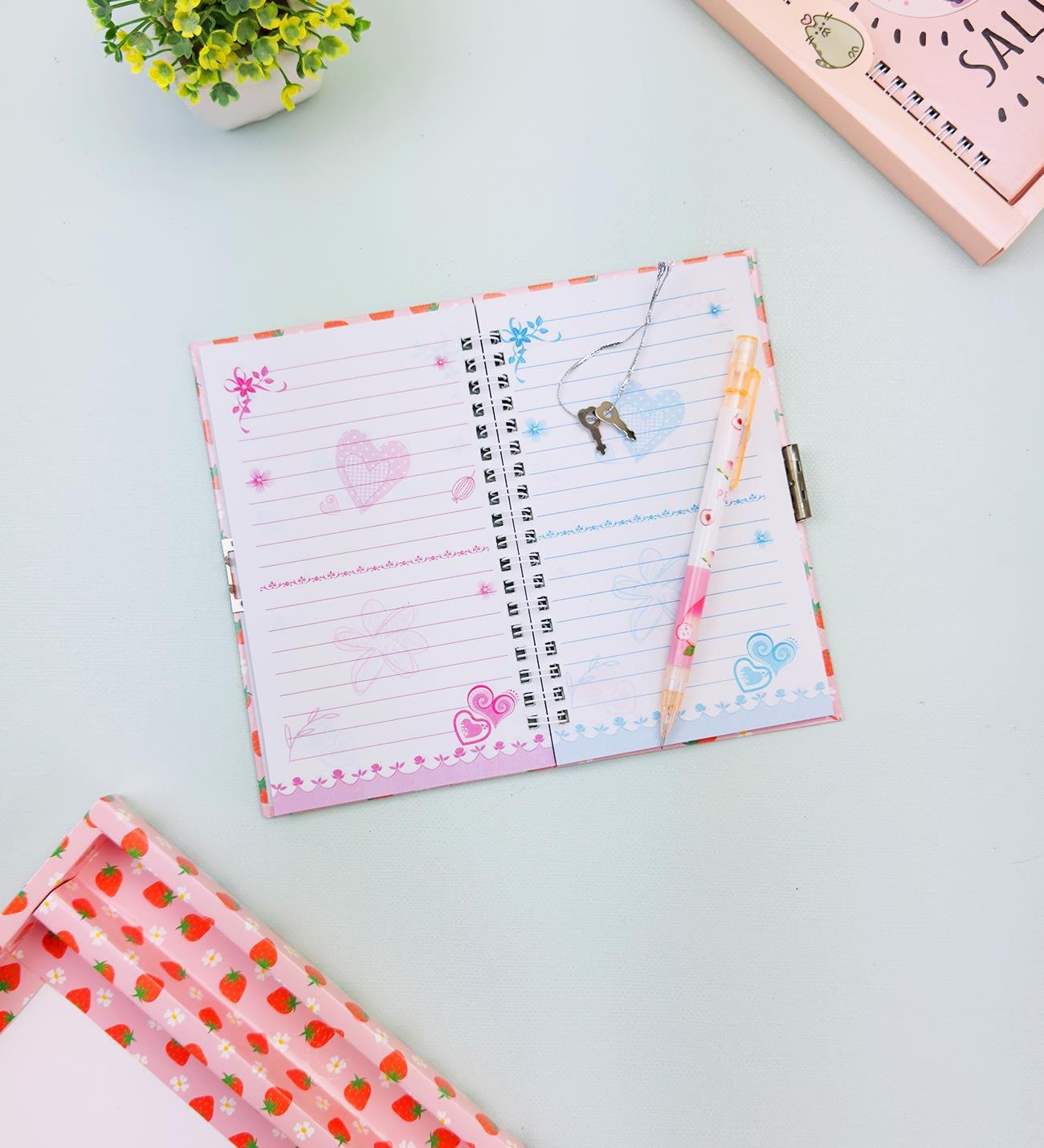 Sevimli Desenli Kilitli Defter ve Kalem SetigiftmodaHN-021-022-023