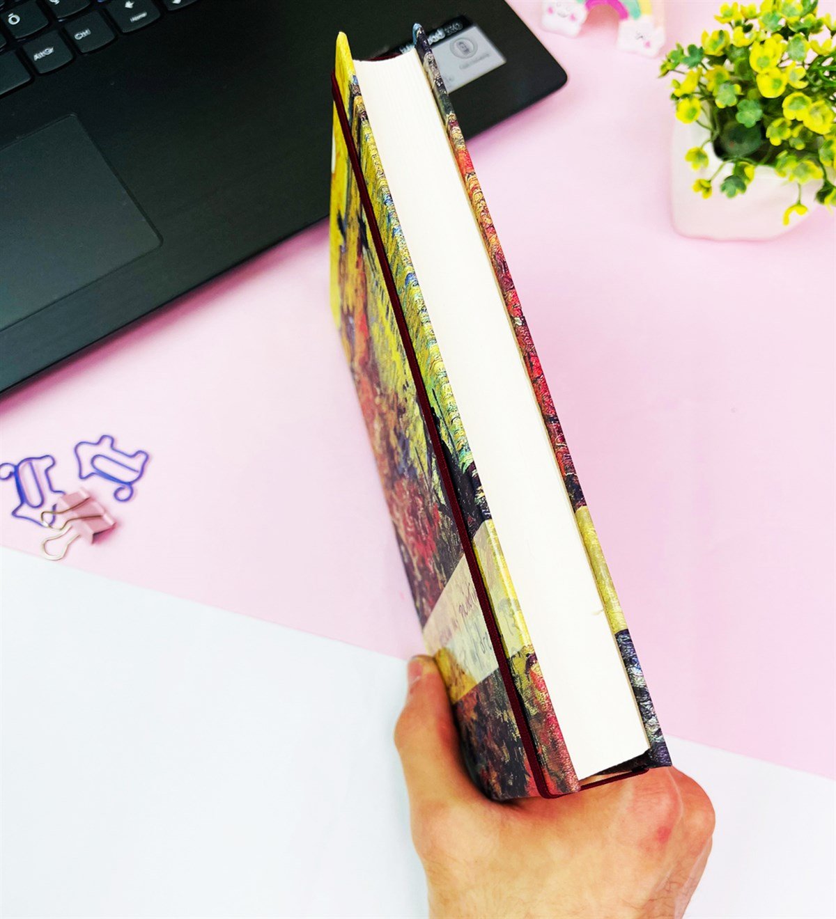 Arles'te Kırmızı Bağ Kalın Kitap Görünümlü Defter Ve Bez Çanta SetgiftmodaGmhs101805