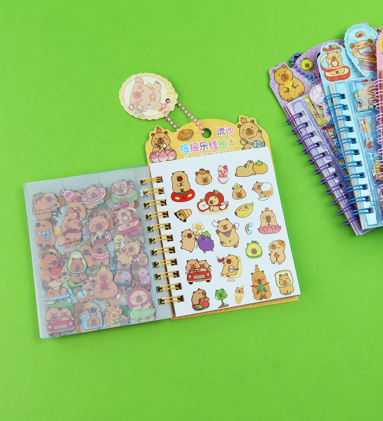 Capybara Tasarımlı Sulu Kapaklı Defter - 8 Sayfa Sticker HediyeligiftmodaBM-1874	