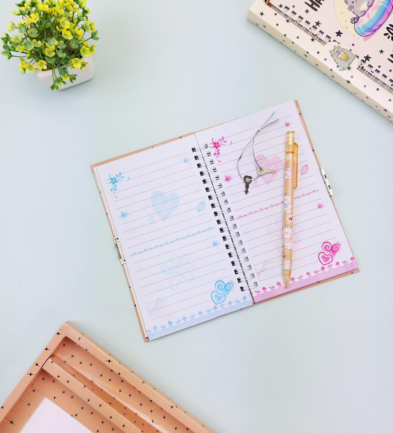 Sevimli Desenli Kilitli Defter ve Kalem SetigiftmodaHN-021-022-023