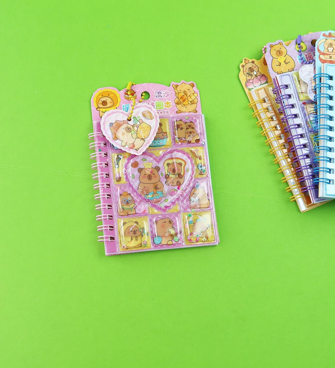 Capybara Tasarımlı Sulu Kapaklı Defter - 8 Sayfa Sticker HediyeligiftmodaBM-1874	