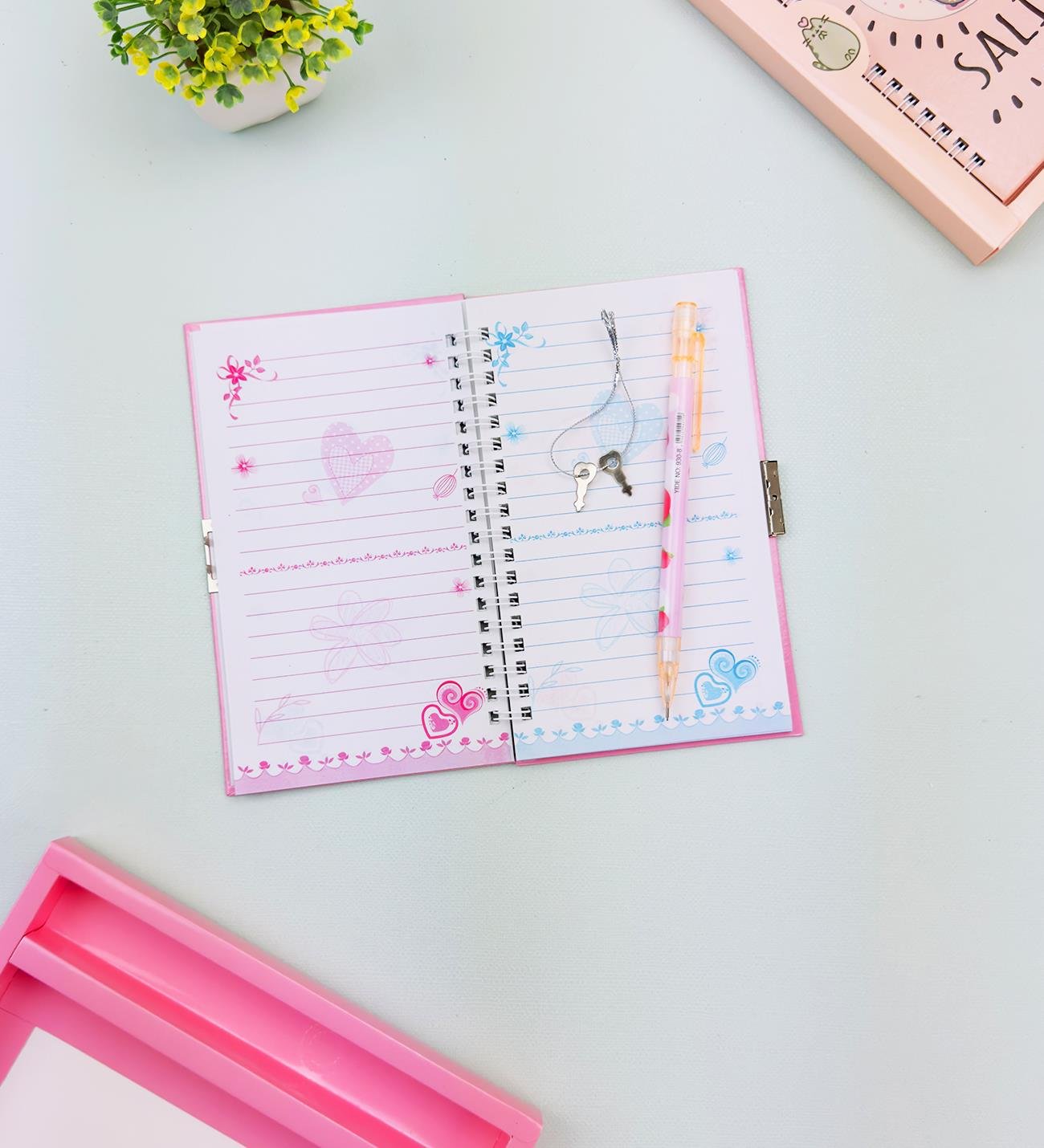 Sevimli Desenli Kilitli Defter ve Kalem SetigiftmodaHN-021-022-023