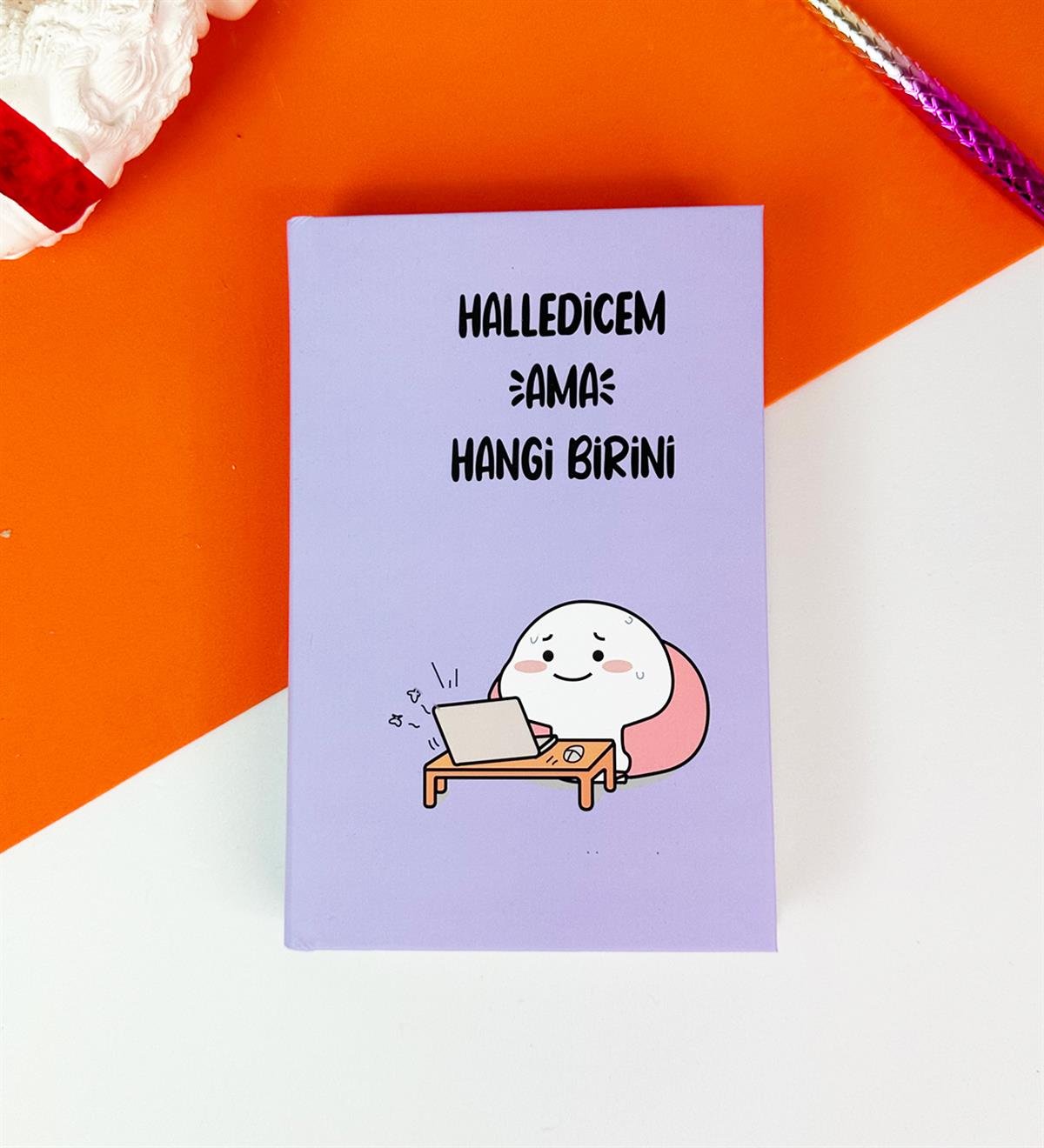 Halledicem Ama Hangi Birini  Kalın Kitap Görünümlü Defter Ve Bez Çanta SetgiftmodaGmhs101820