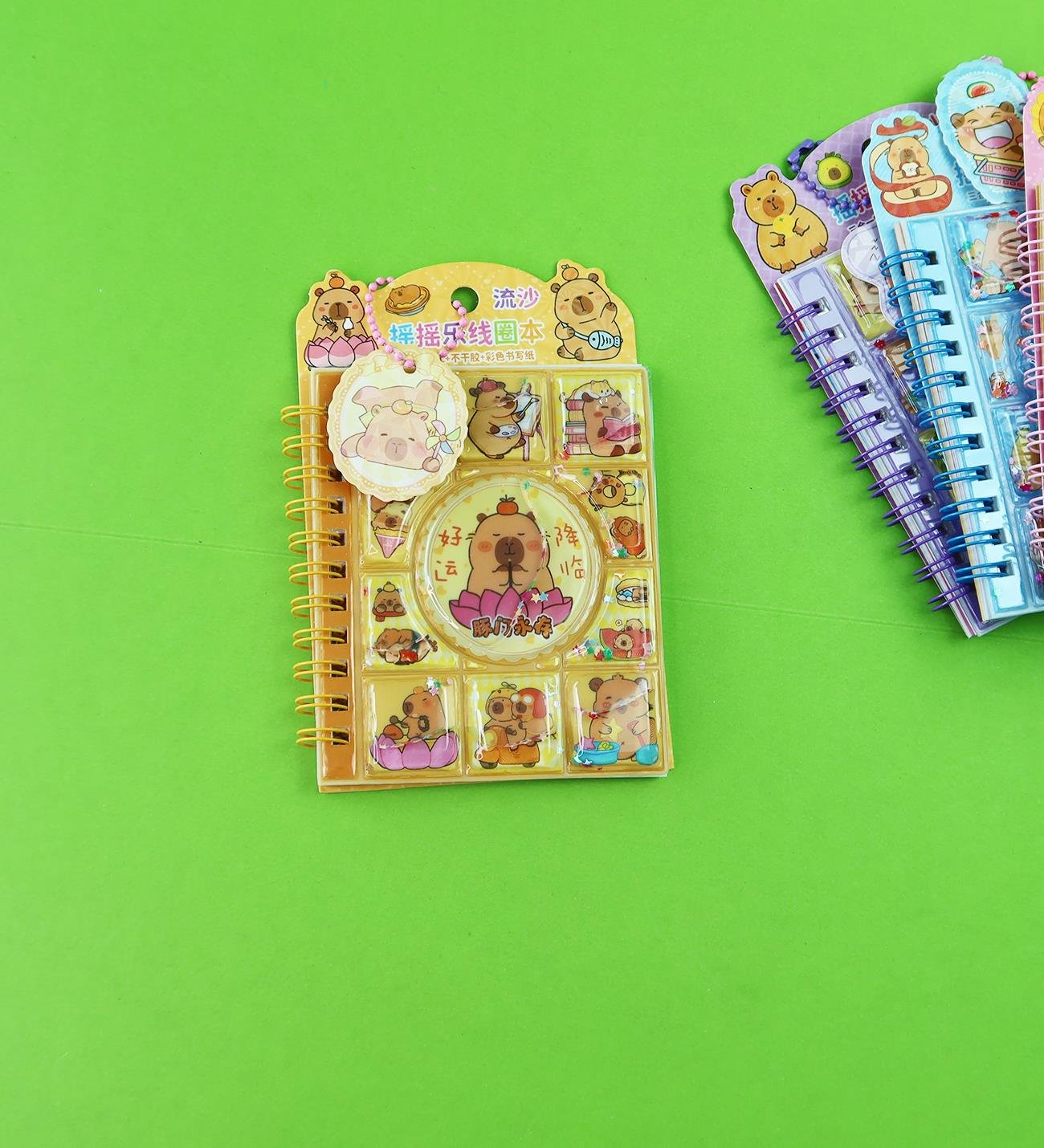 Capybara Tasarımlı Sulu Kapaklı Defter - 8 Sayfa Sticker HediyeligiftmodaBM-1874	