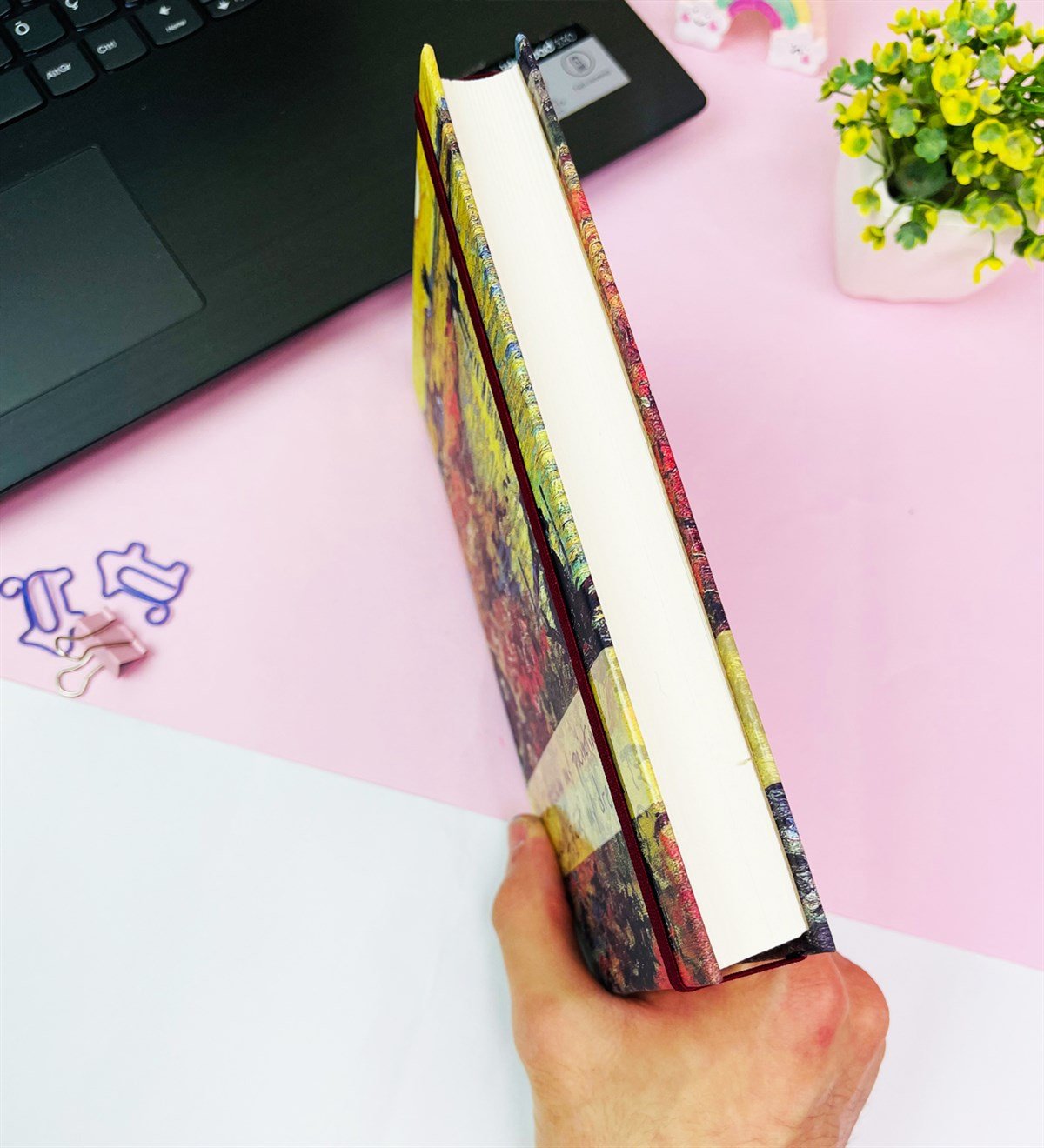 Arles'te Kırmızı Bağ Tasarımlı Kalın Kitap Görünümlü DeftergiftmodaGmd100556