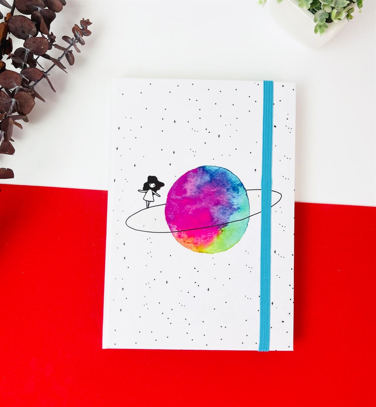 Satürnlü Kız Tasarımlı Lastikli DeftergiftmodaSatürünlü-Lastikli-Defter