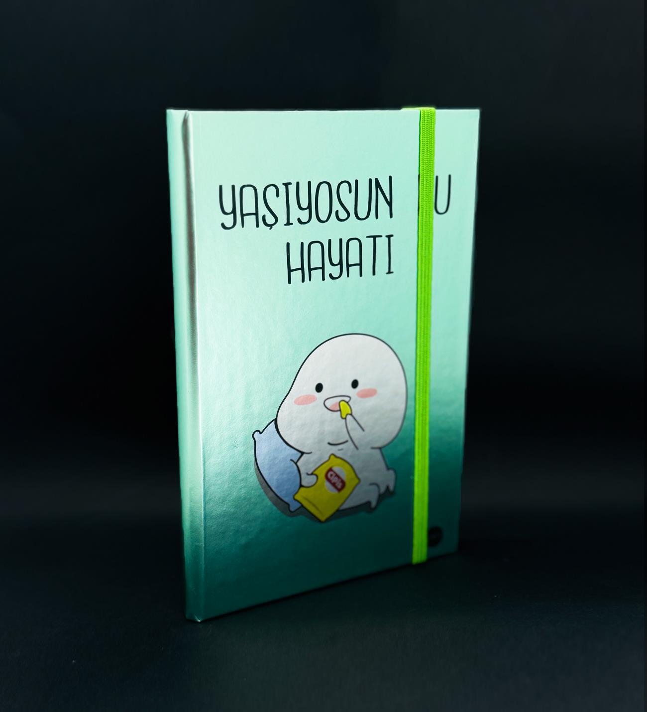 Yaşıyosun Bu Hayatı Tasarımlı Metal Kapaklı Lastikli DeftergiftmodaBAM-1190