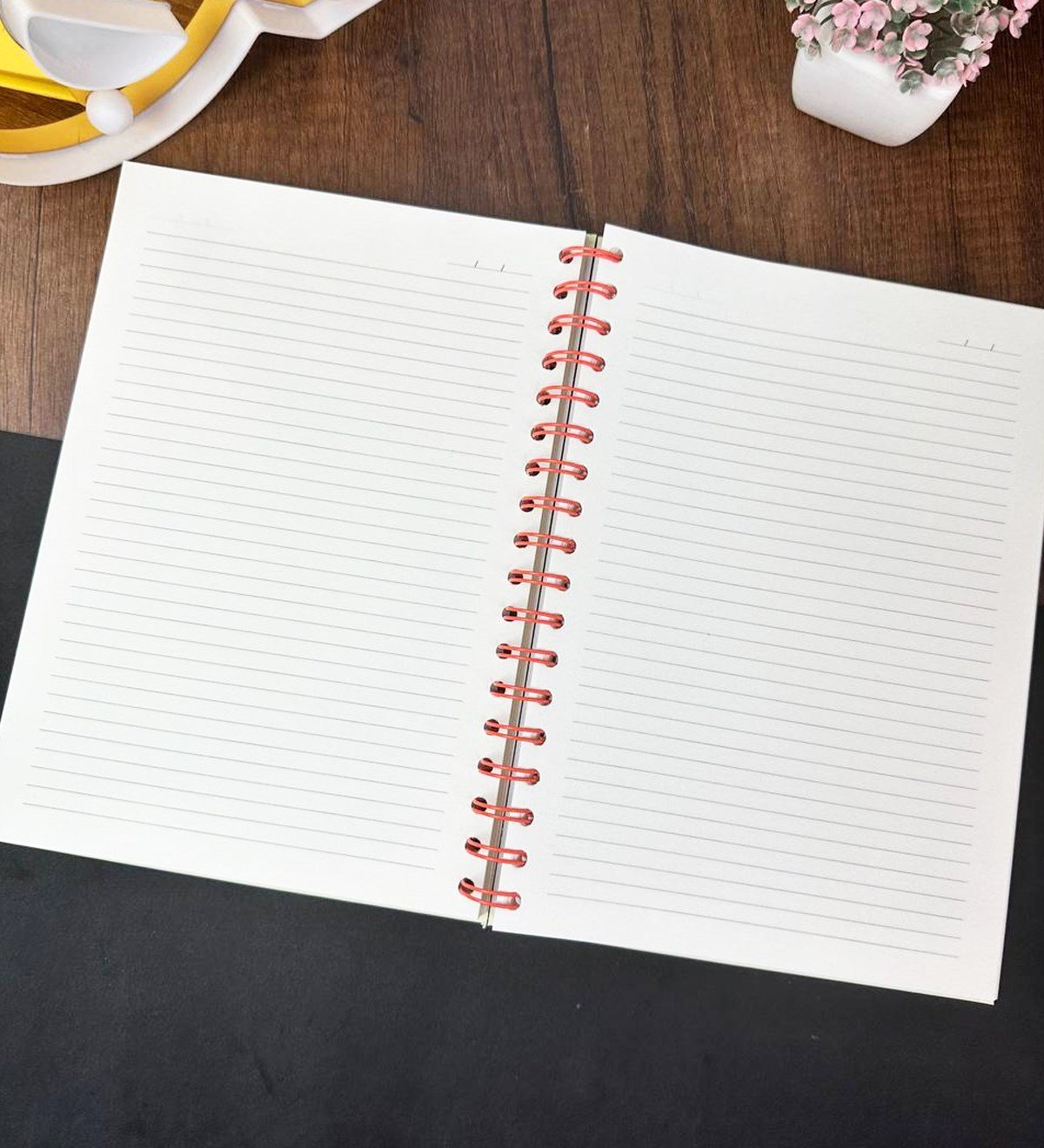 Unutmayın Ki Bana Hiçbir Şey Olmaz Tasarımlı Çizgili Spiralli DeftergiftmodaGmd100628