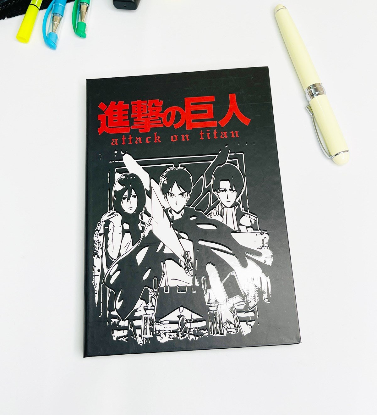 Hero Attack On Titan Tasarımlı Lastikli Defter	giftmodaGmd100153