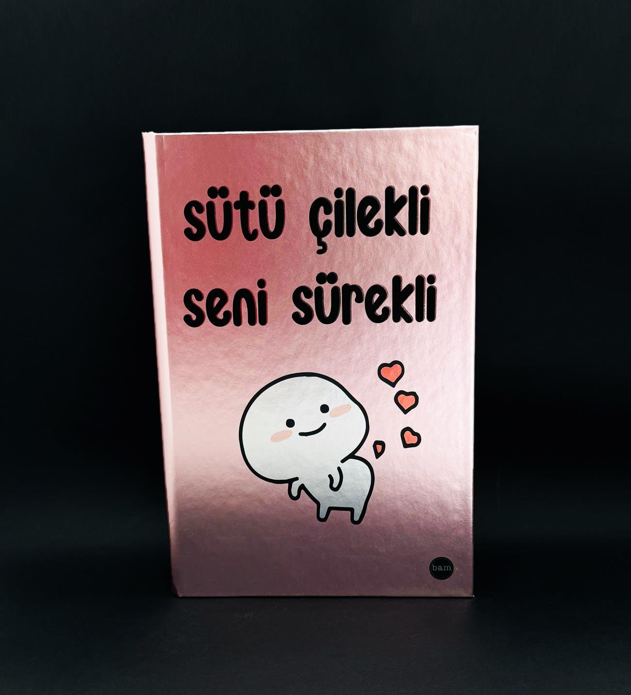 Sütü Çilekli Tasarımlı Metal Kapaklı Lastikli DeftergiftmodaBAM-1189