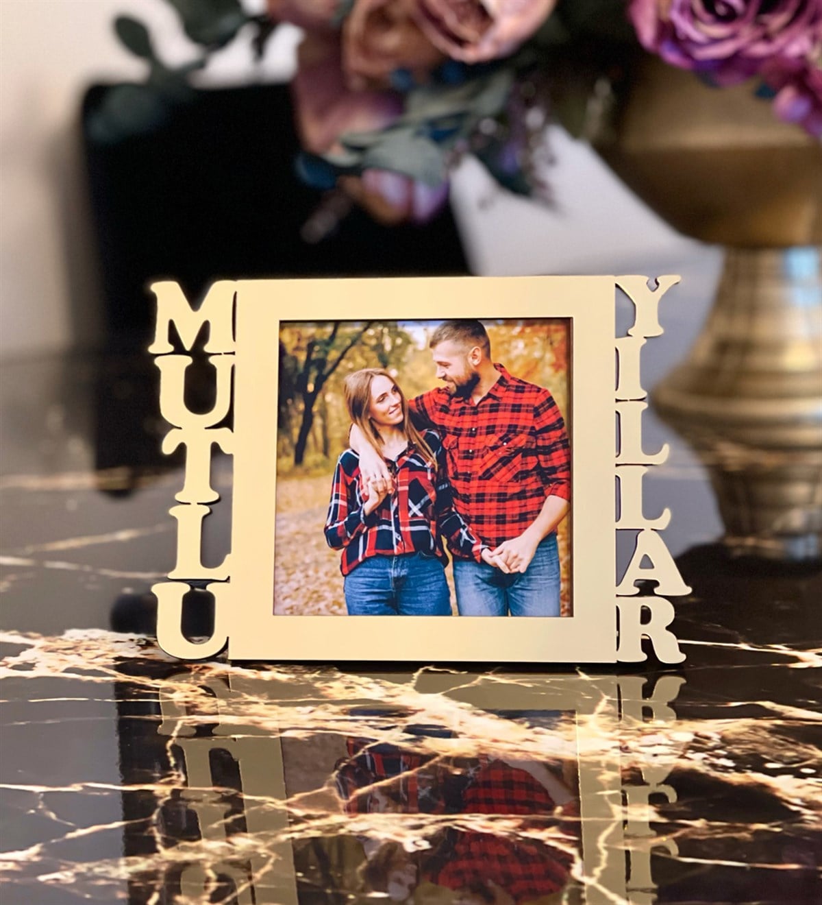 Kişiye Özel Fotoğraflı Mutlu Yıllar Mdf Çerçeve GoldGiftmodaGmfc100020